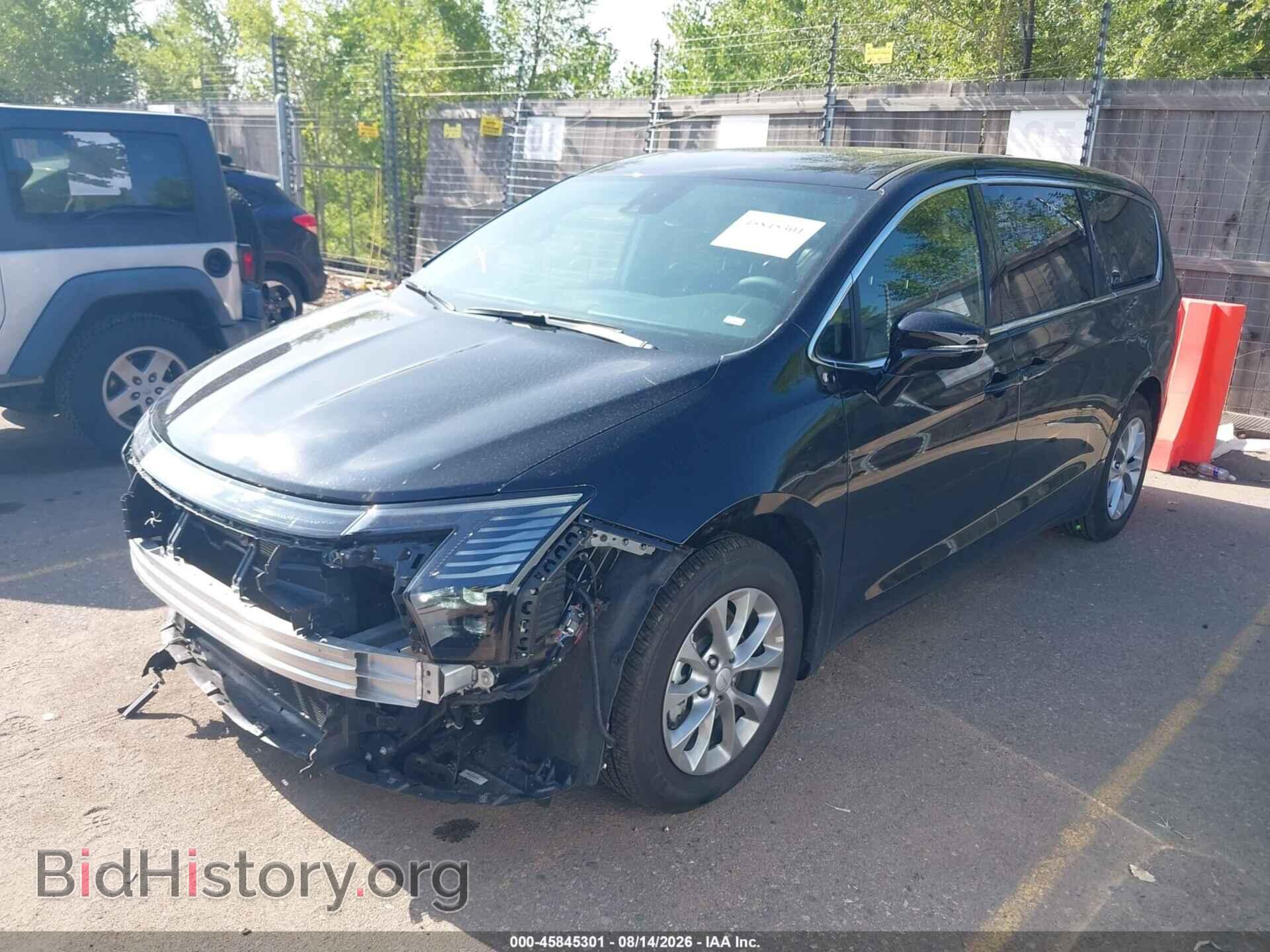 2027 CHRYSLER PACIFICA - VIN: 2C4RC1GG0VR558788 - Photo 2