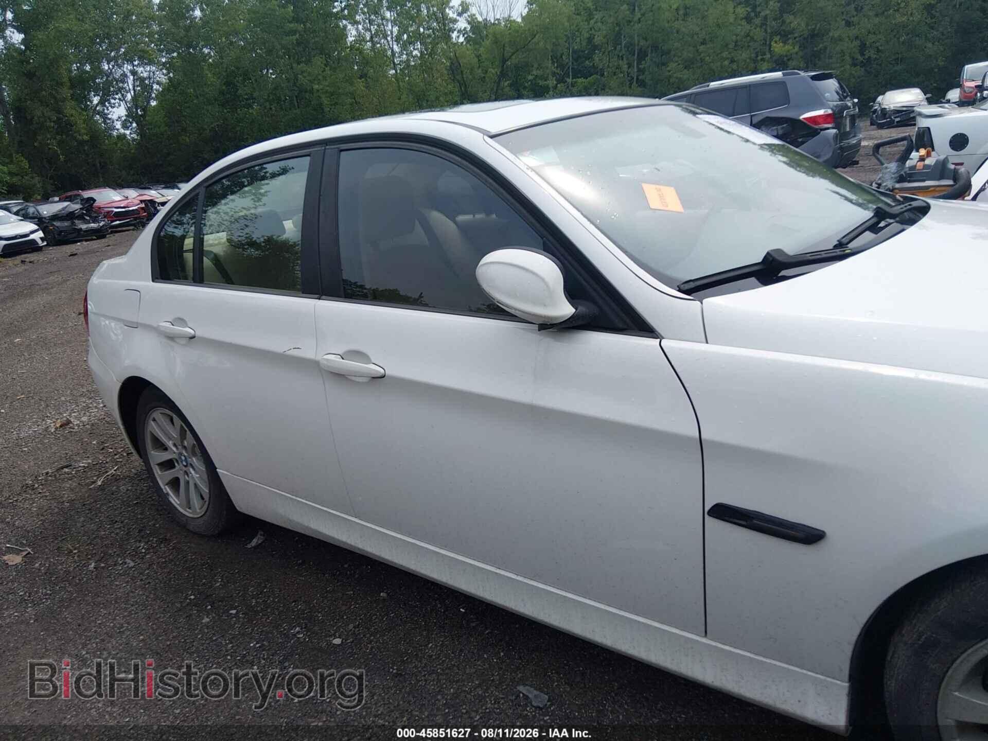 2007 BMW 328XI - VIN: WBAVC93517KX60698 - Фото 13