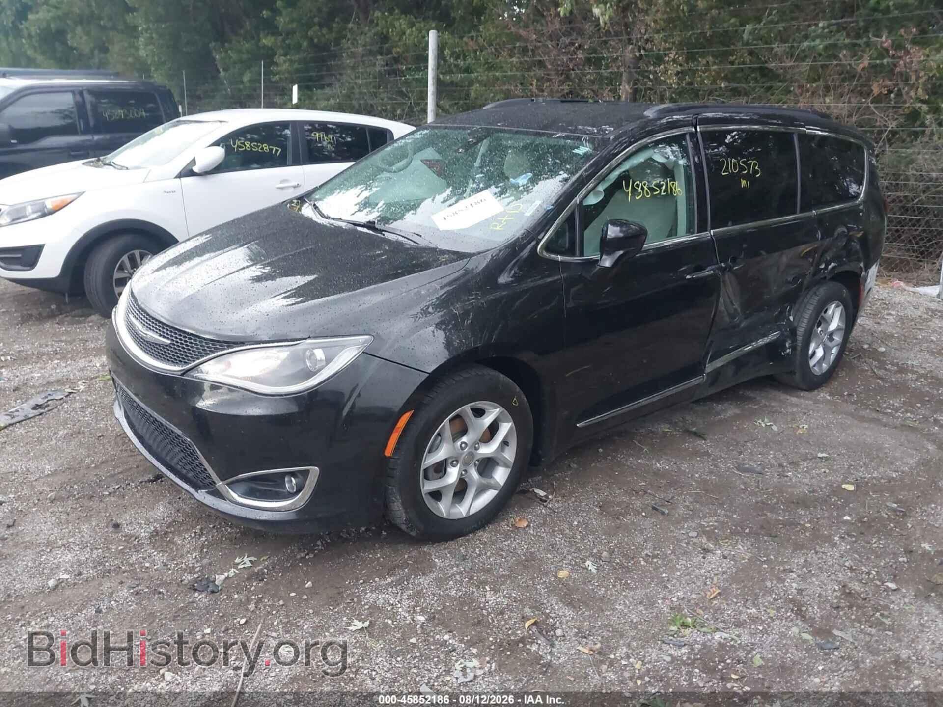 2017 CHRYSLER PACIFICA - VIN: 2C4RC1BG8HR607991 - Photo 2
