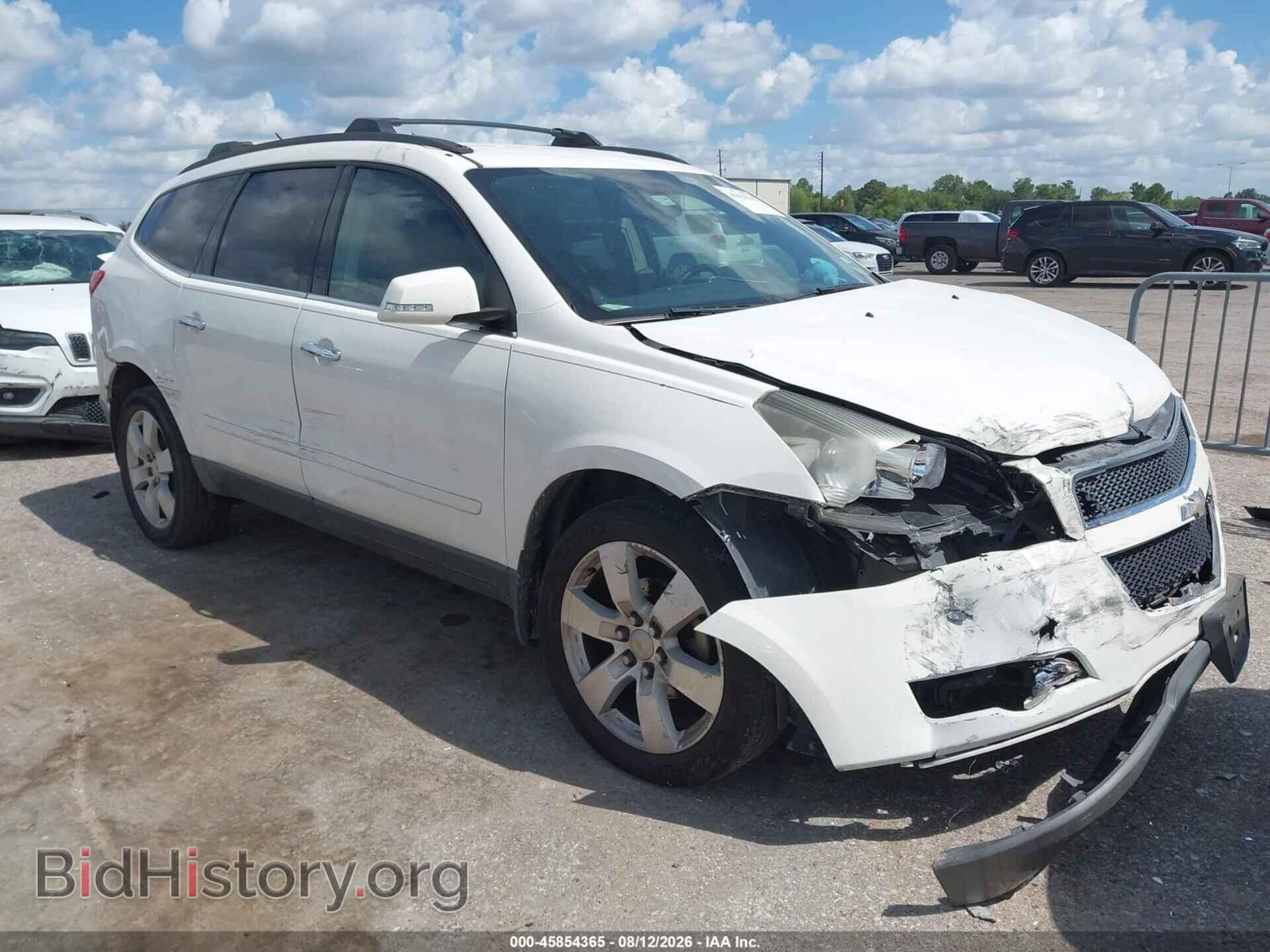 Photo 1GNKRGED2CJ128877 - CHEVROLET TRAVERSE 2012