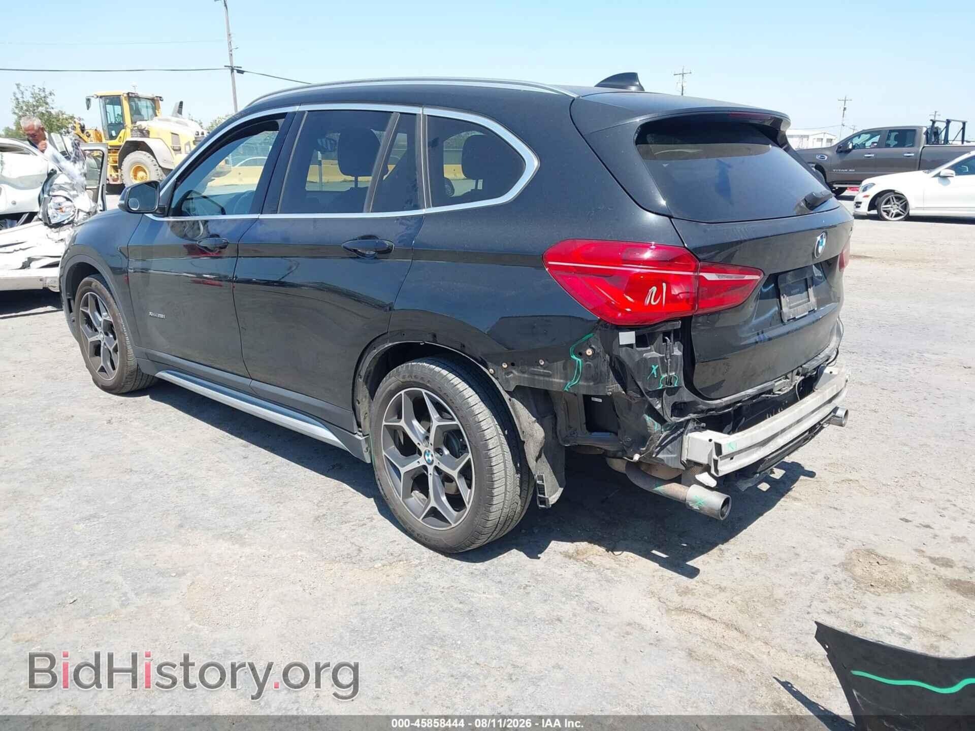 2017 BMW X1 - VIN: WBXHT3C32H5F68031 - Фото 3