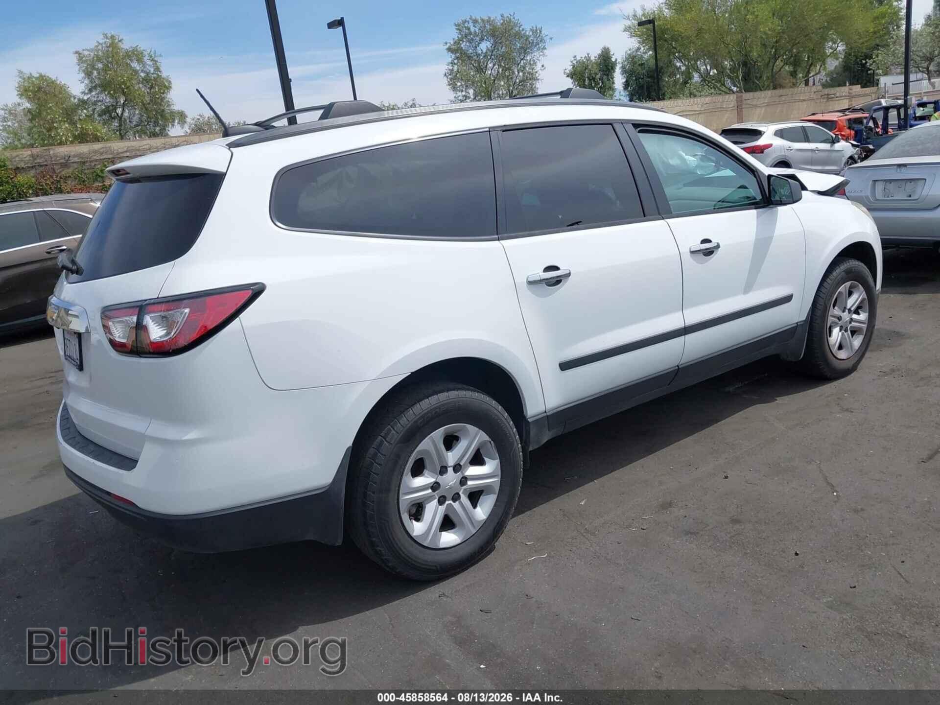 2017 CHEVROLET TRAVERSE - VIN: 1GNKRFKD3HJ340466 - Photo 4