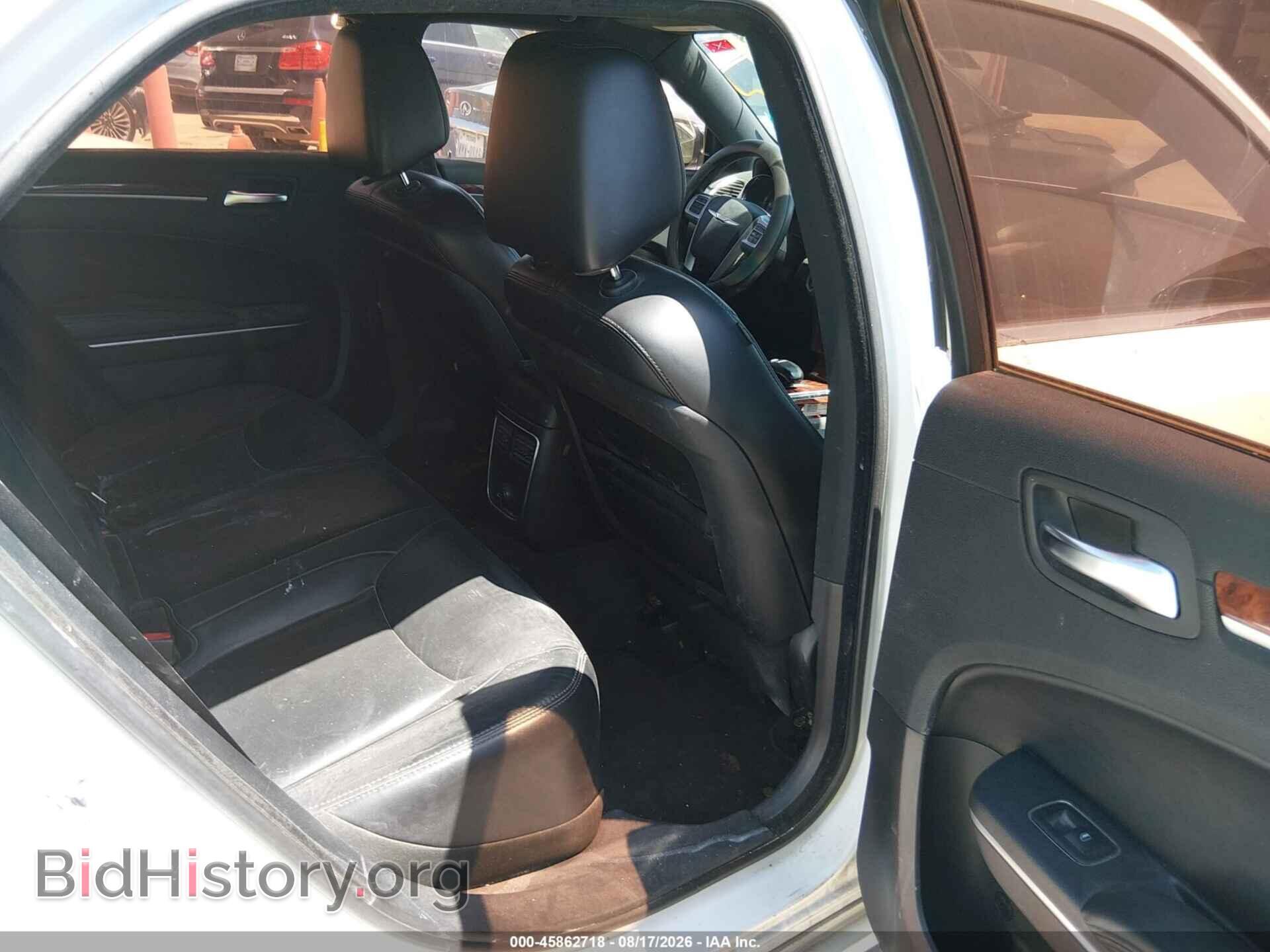2012 CHRYSLER 300 - VIN: 2C3CCACG8CH221725 - Photo 8