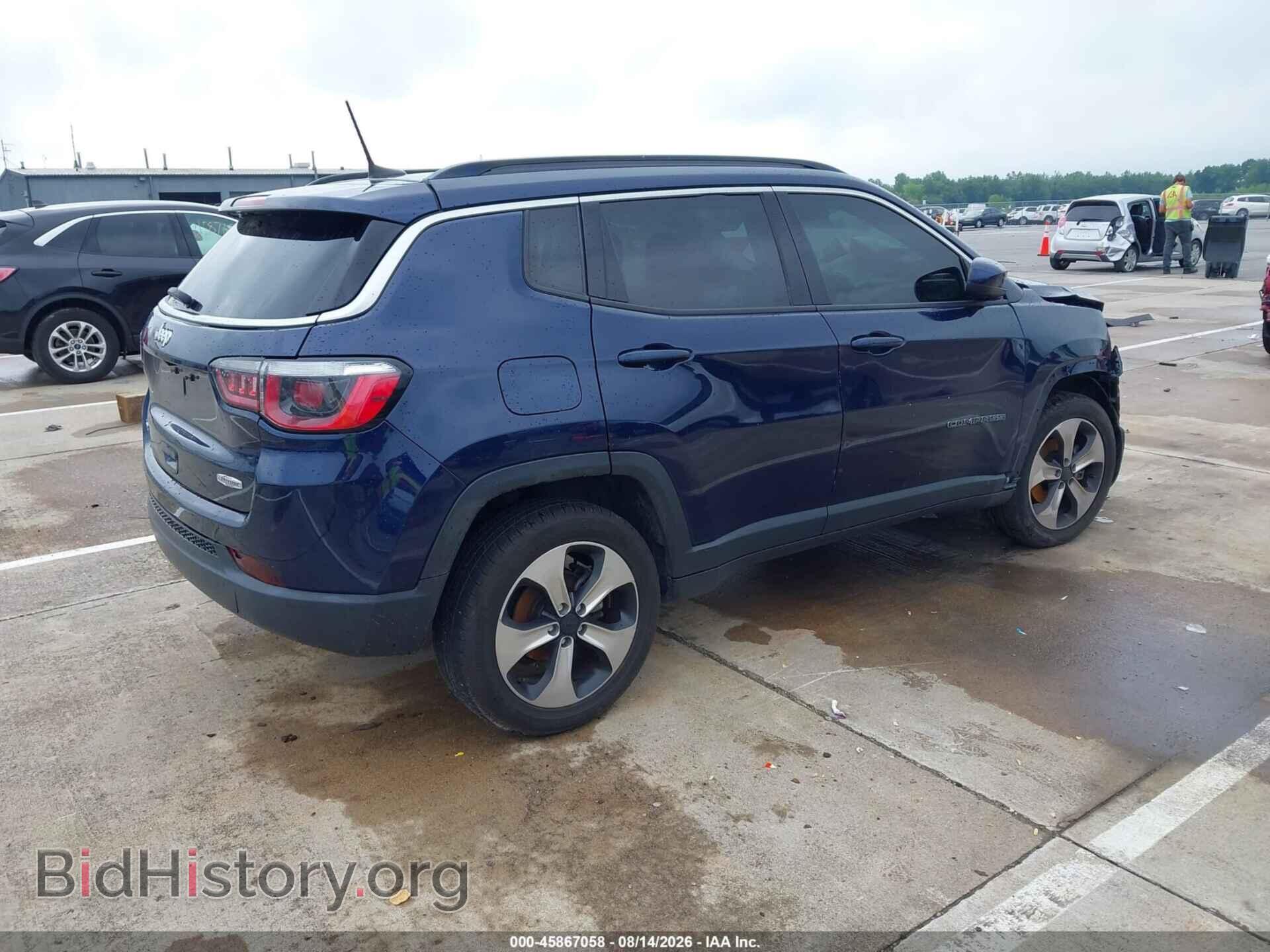 2018 Jeep COMPASS (VIN 3C4NJDBB5JT132054) — photo 4 of 16