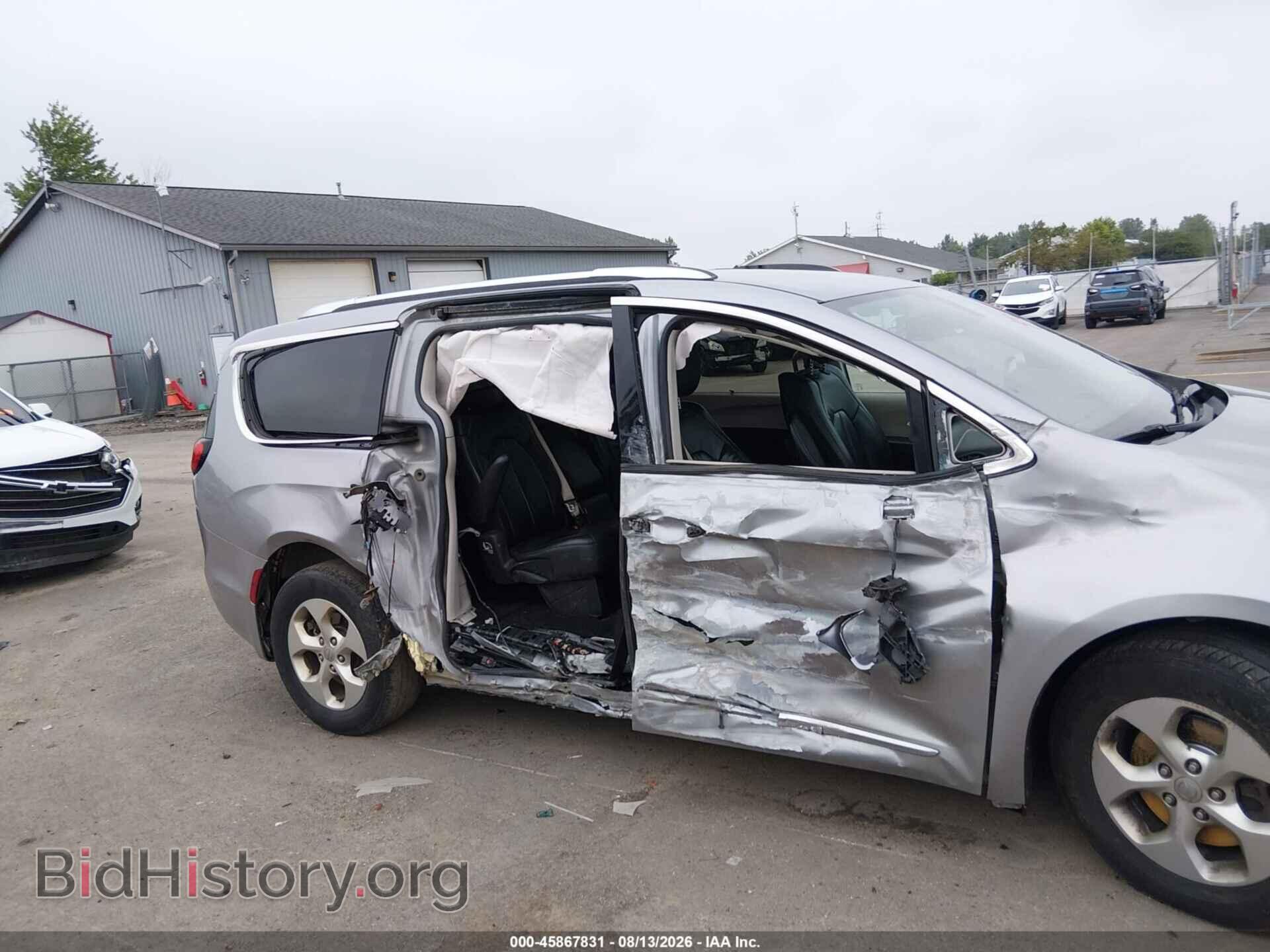 2017 CHRYSLER PACIFICA - VIN: 2C4RC1EG7HR520000 - Фото 12