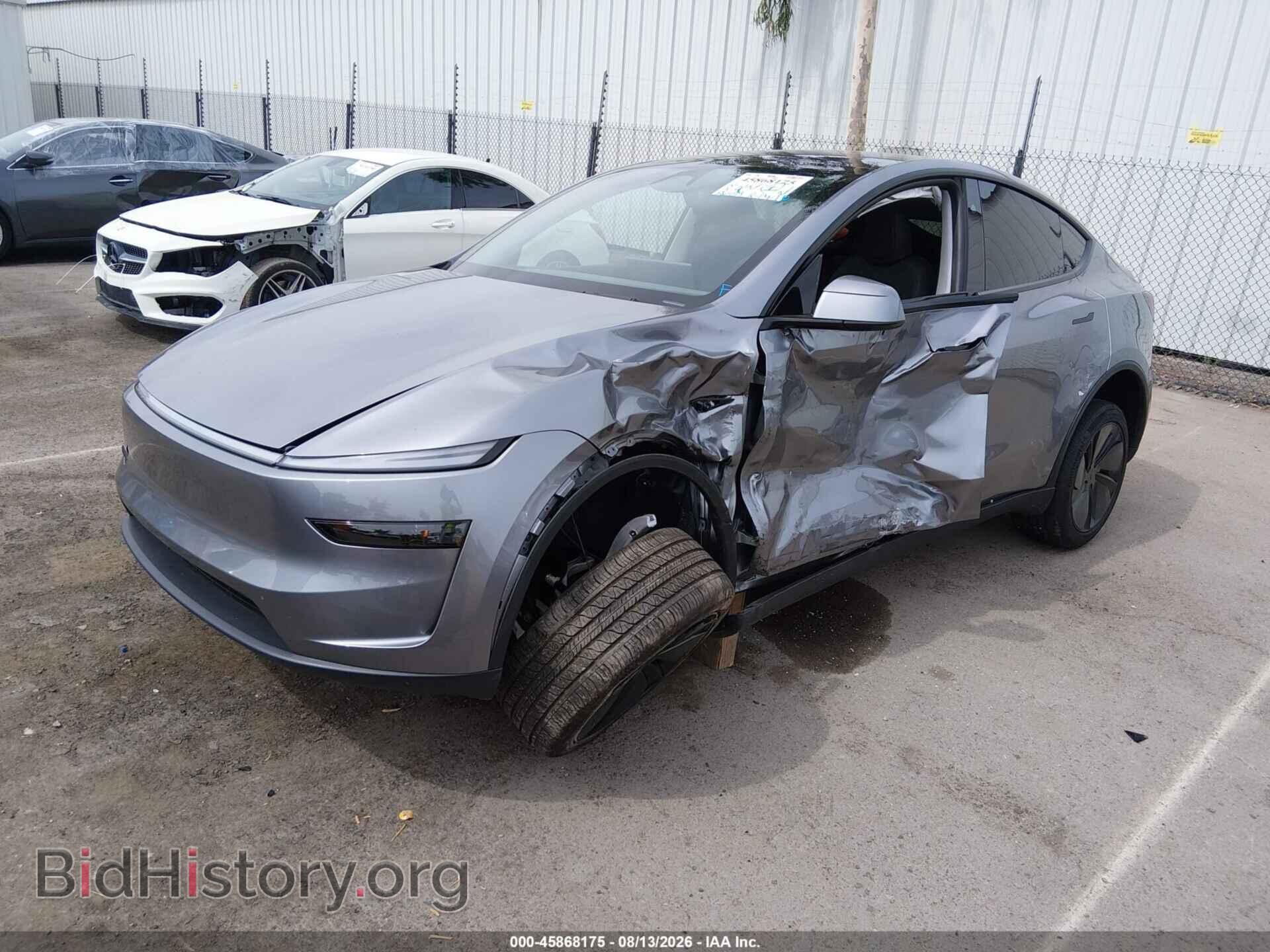2026 TESLA MODEL Y - VIN: 7SAYGDEE0TF450220 - Photo 2