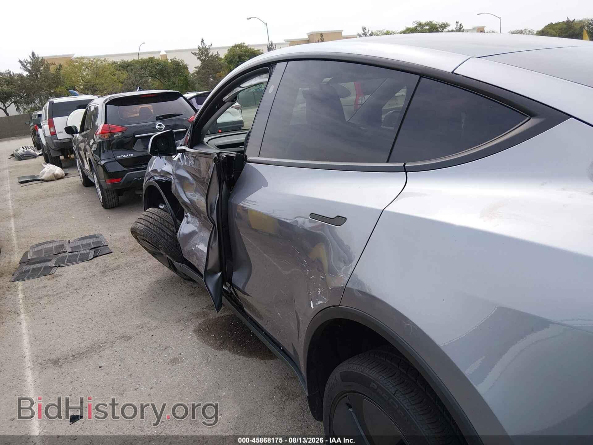 2026 TESLA MODEL Y - VIN: 7SAYGDEE0TF450220 - Photo 12