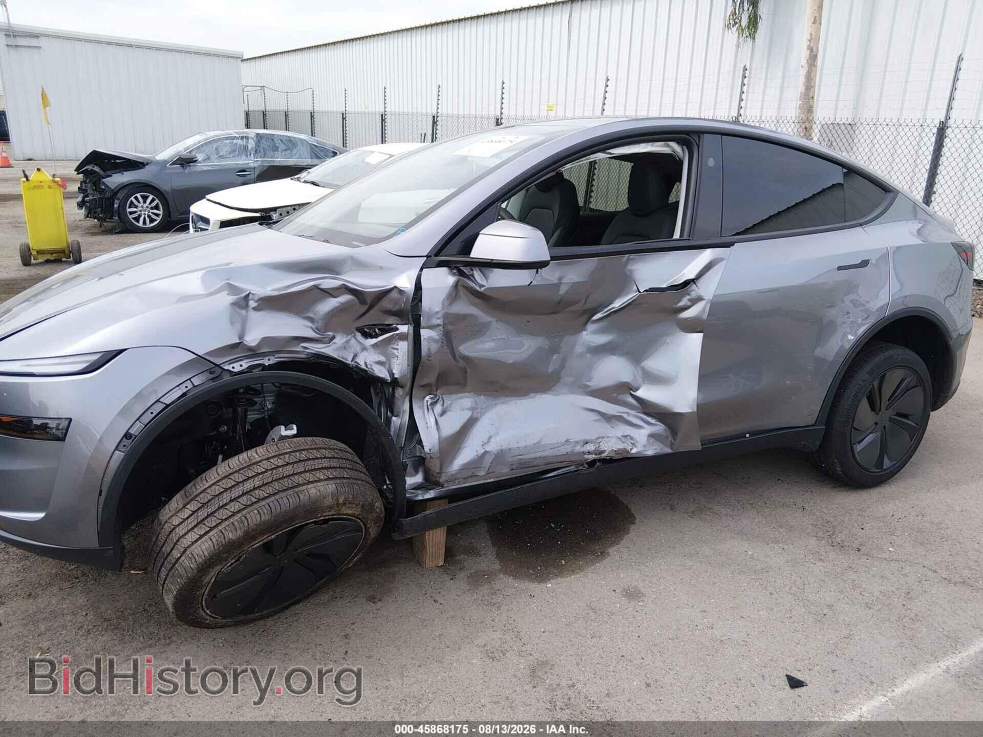 2026 TESLA MODEL Y - VIN: 7SAYGDEE0TF450220 - Photo 6