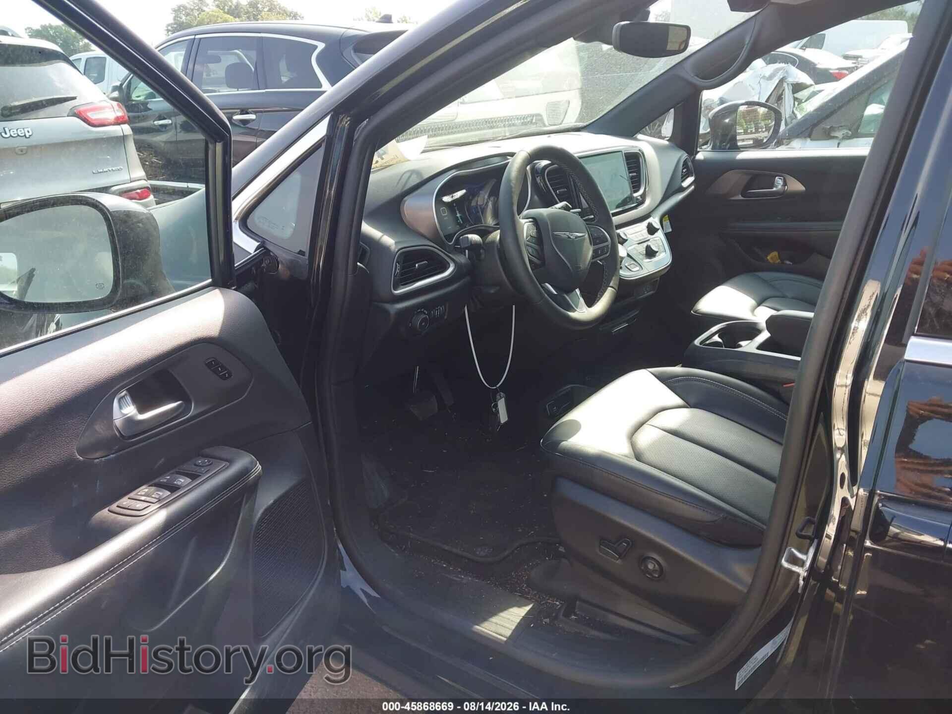 2026 CHRYSLER PACIFICA - VIN: 2C4RC1BG1TR217033 - Photo 5