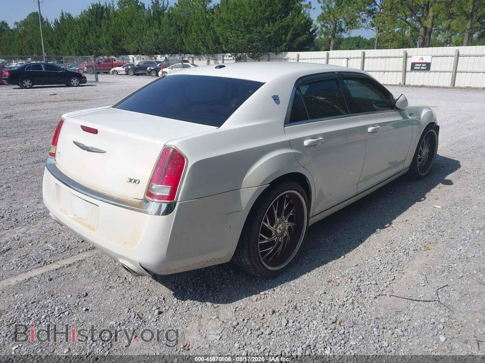 2012 CHRYSLER 300 - VIN: 2C3CCAAG8CH104617 - Photo 4