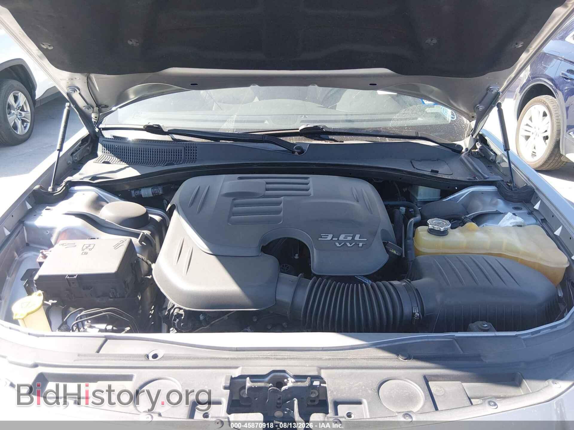2017 CHRYSLER 300 - VIN: 2C3CCAAG0HH596907 - Фото 10