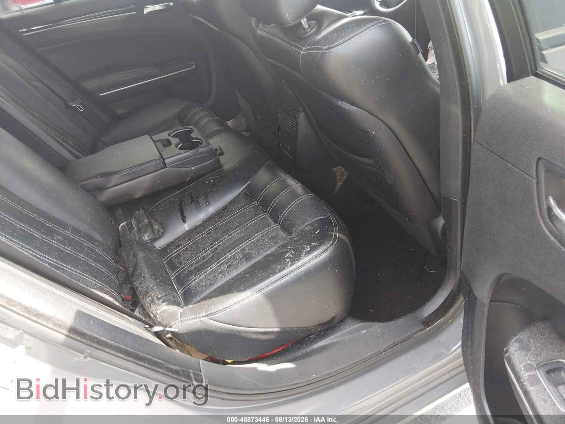 2019 CHRYSLER 300 - VIN: 2C3CCABG8KH654140 - Photo 8