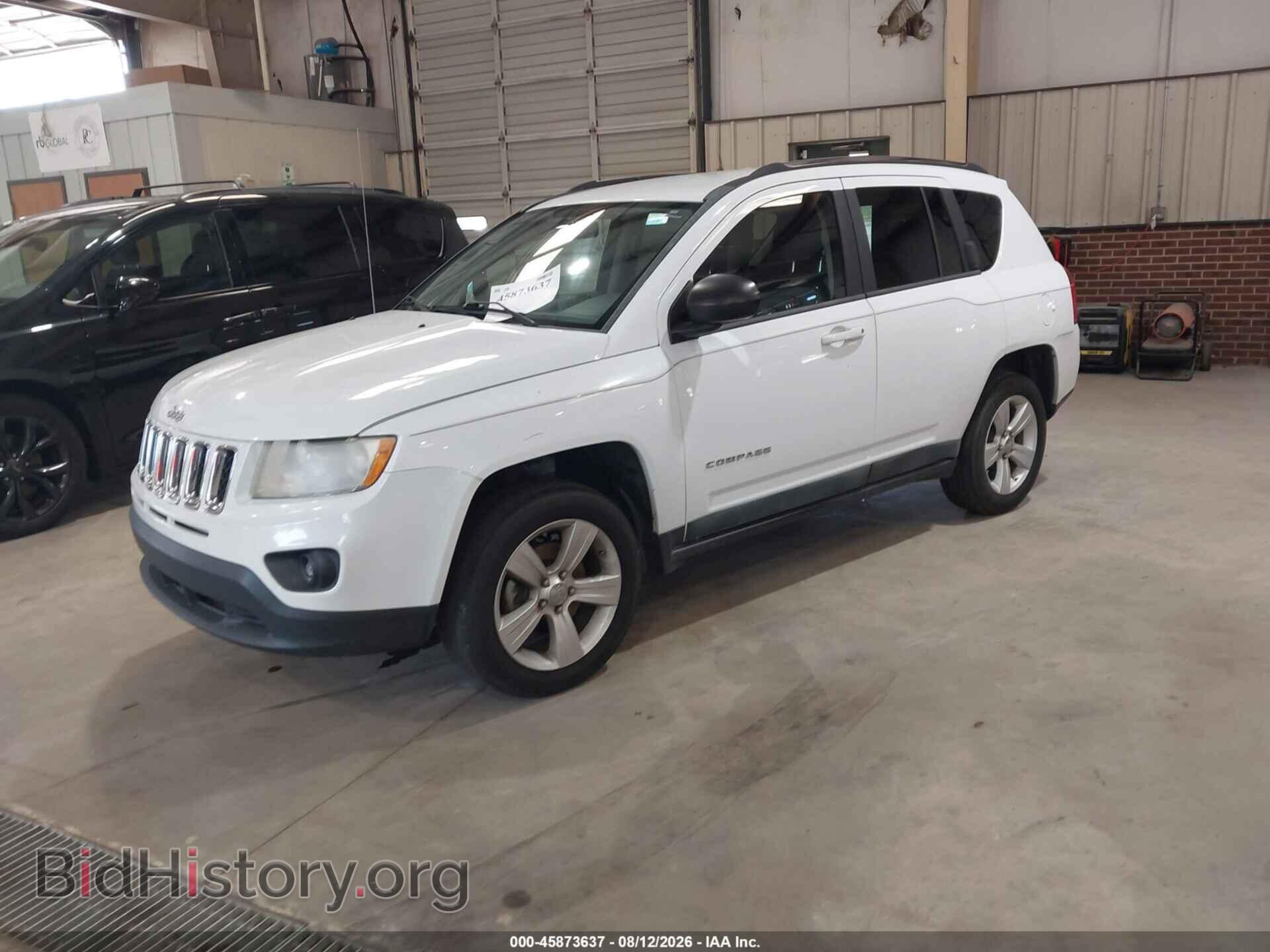 2011 JEEP COMPASS - VIN: 1J4NT1FA8BD271963 - Photo 2