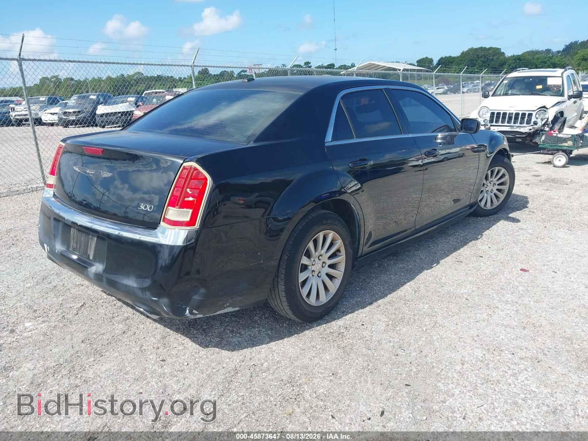 2013 CHRYSLER 300 - VIN: 2C3CCAAG8DH600440 - Фото 4