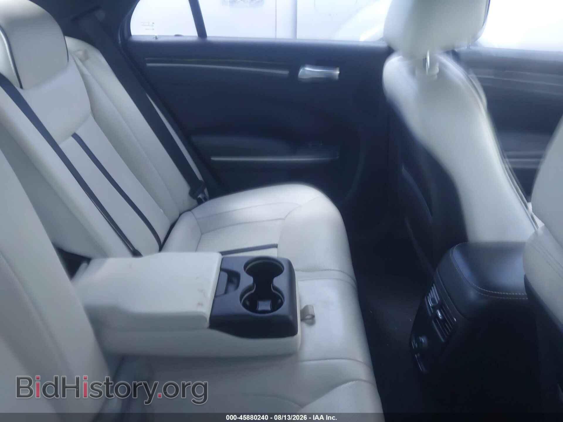 2013 CHRYSLER 300 - VIN: 2C3CCAAG1DH731385 - Фото 8