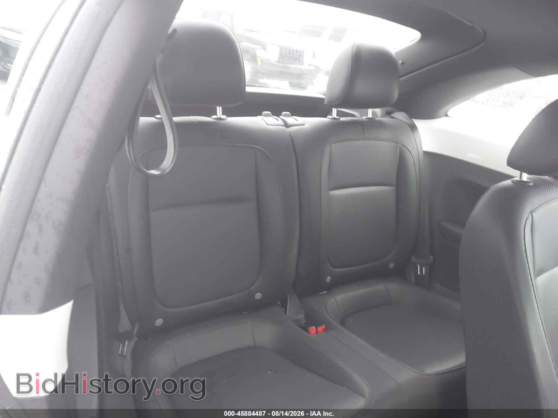 2012 VOLKSWAGEN BEETLE - VIN: 3VWJP7AT0CM641150 - Photo 8