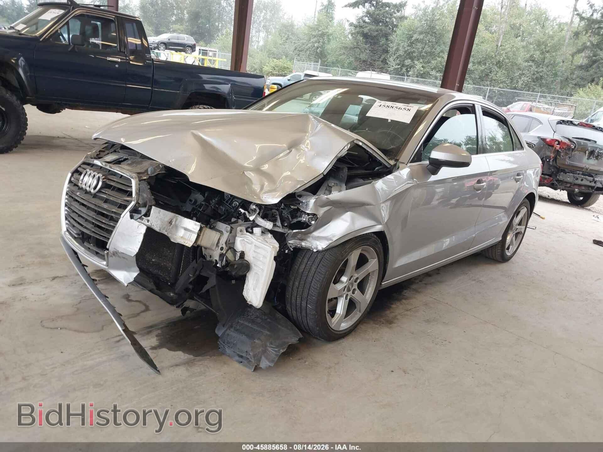 2019 AUDI A3 - VIN: WAUAUGFF3KA097993 - Фото 2