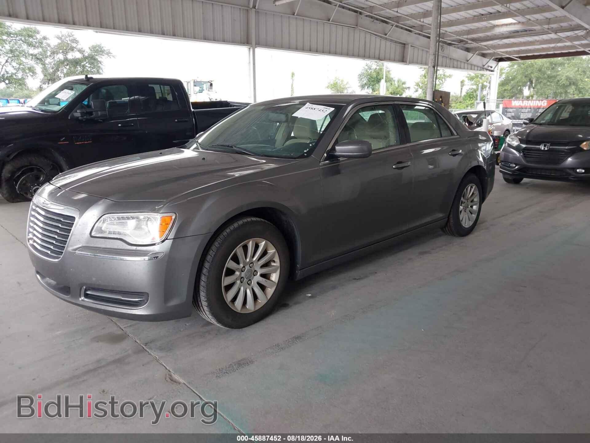 2012 CHRYSLER 300 - VIN: 2C3CCAAG1CH138463 - Photo 2