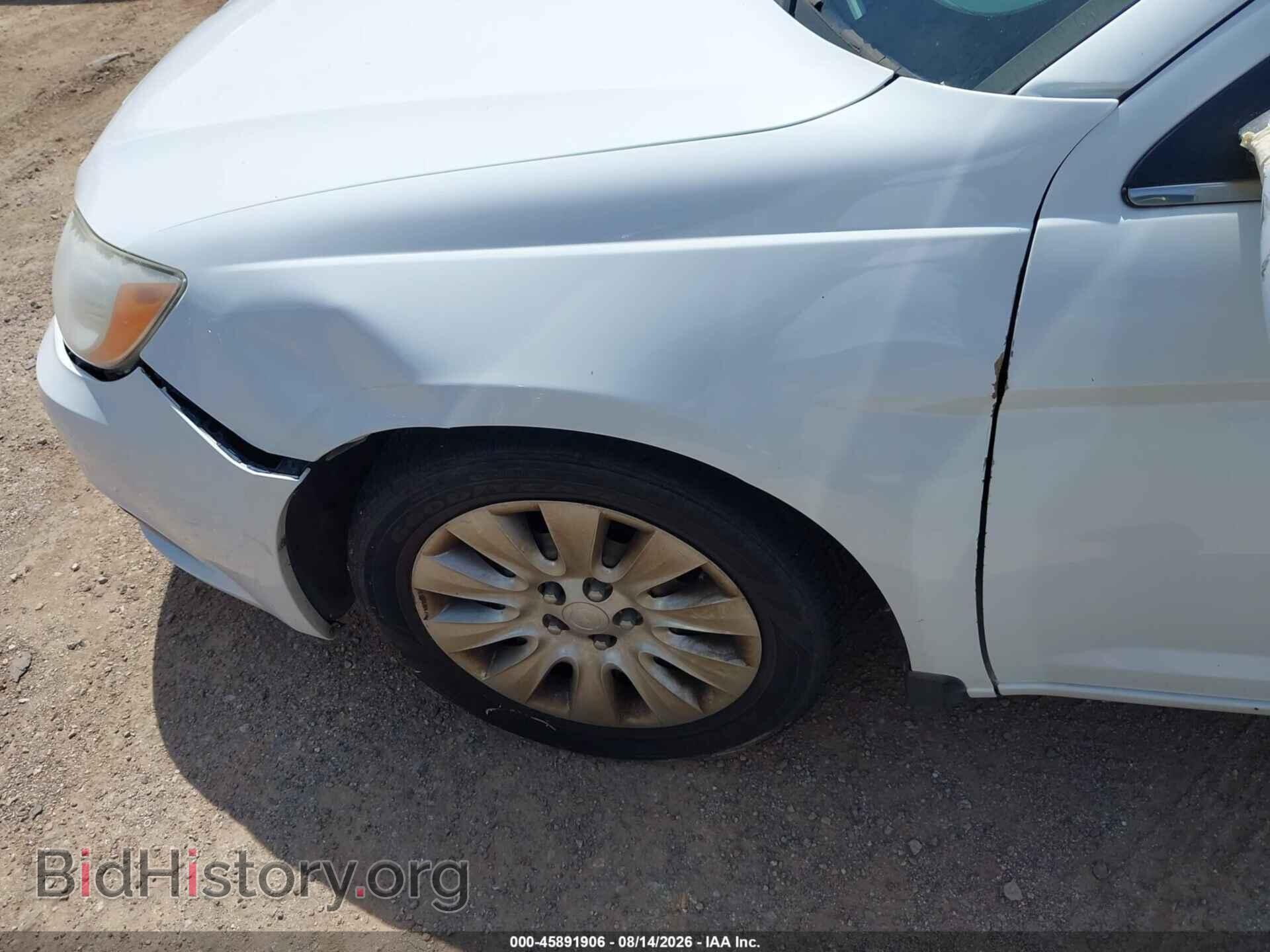2013 CHRYSLER 200 - VIN: 1C3CCBAB1DN647164 - Фото 6