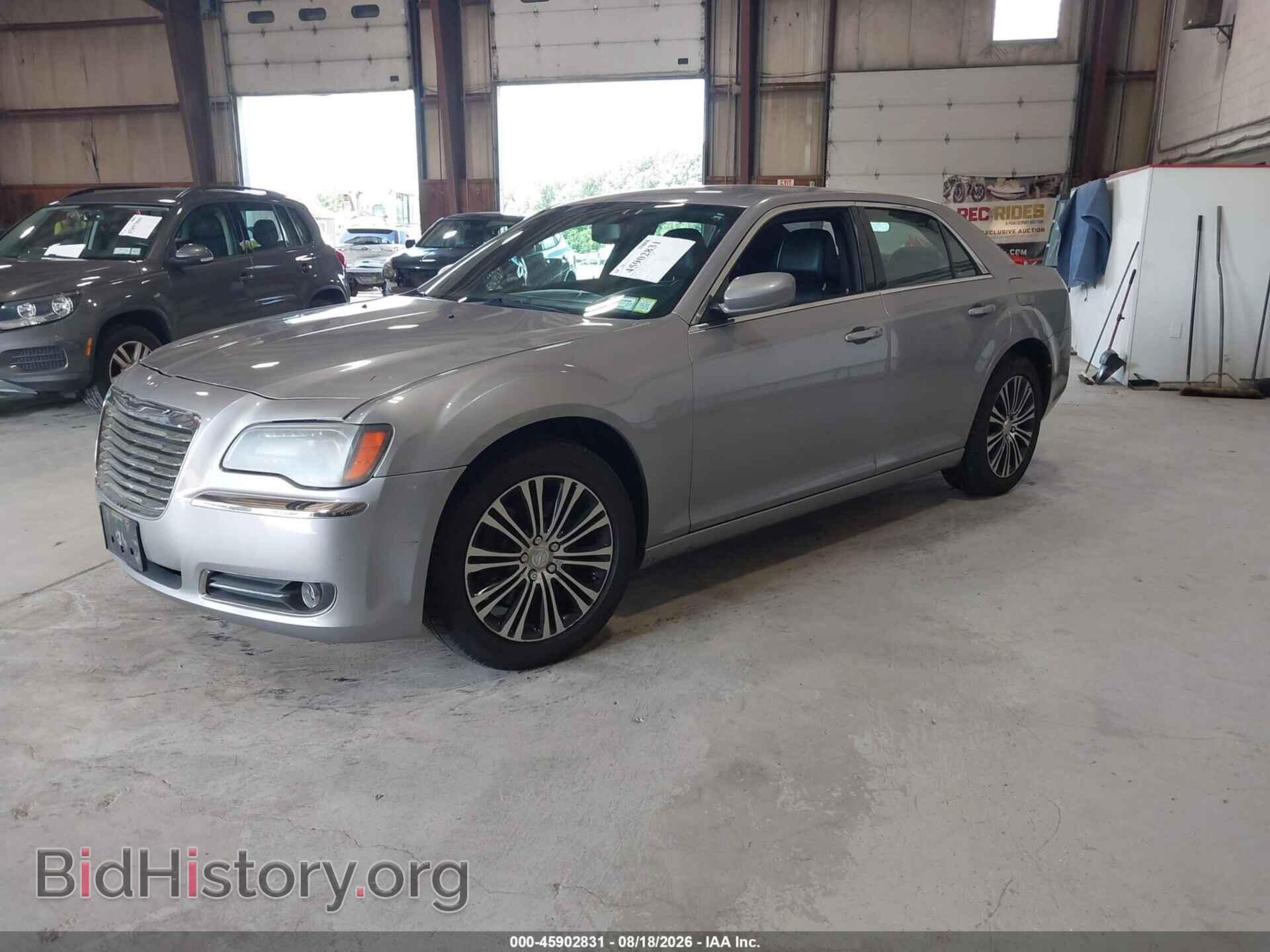 2014 CHRYSLER 300 - VIN: 2C3CCAGGXEH125575 - Фото 2