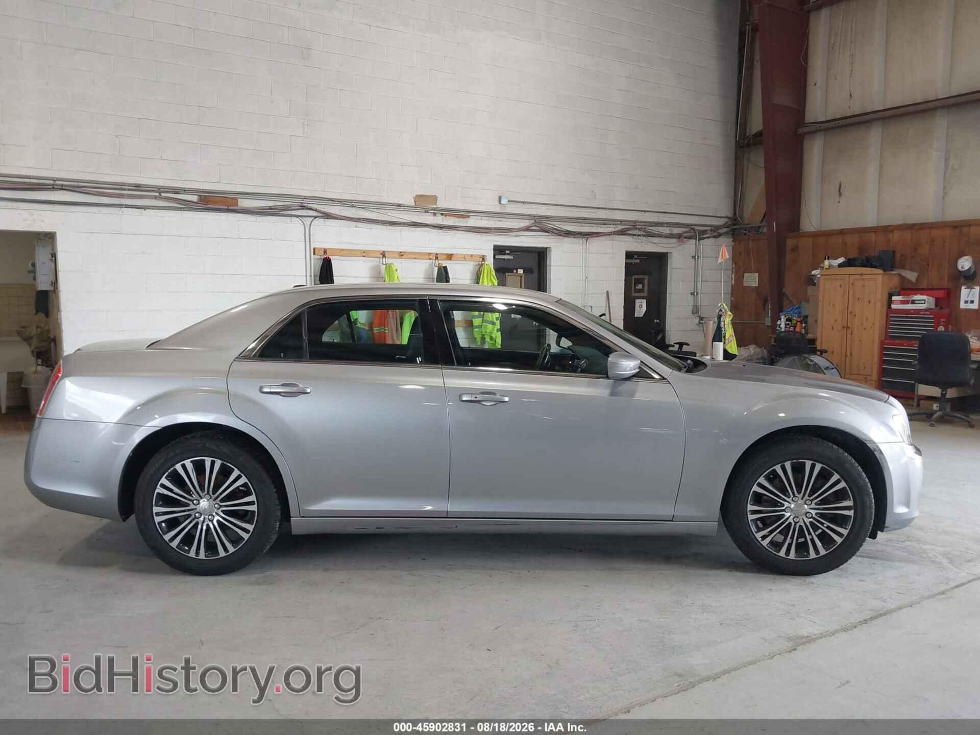 2014 CHRYSLER 300 - VIN: 2C3CCAGGXEH125575 - Фото 13