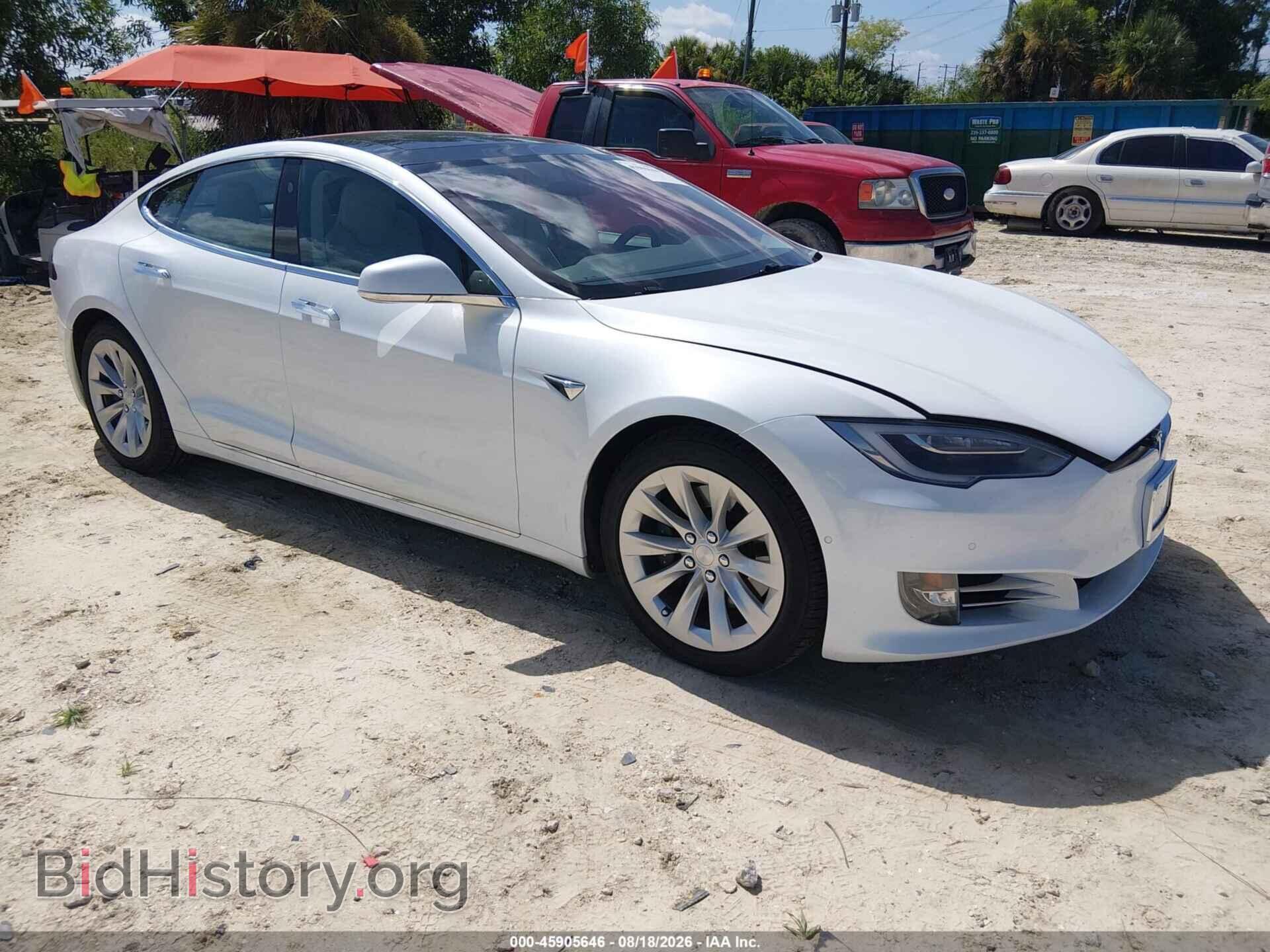 Photo 5YJSA1E24JF264363 - TESLA MODEL S 2018