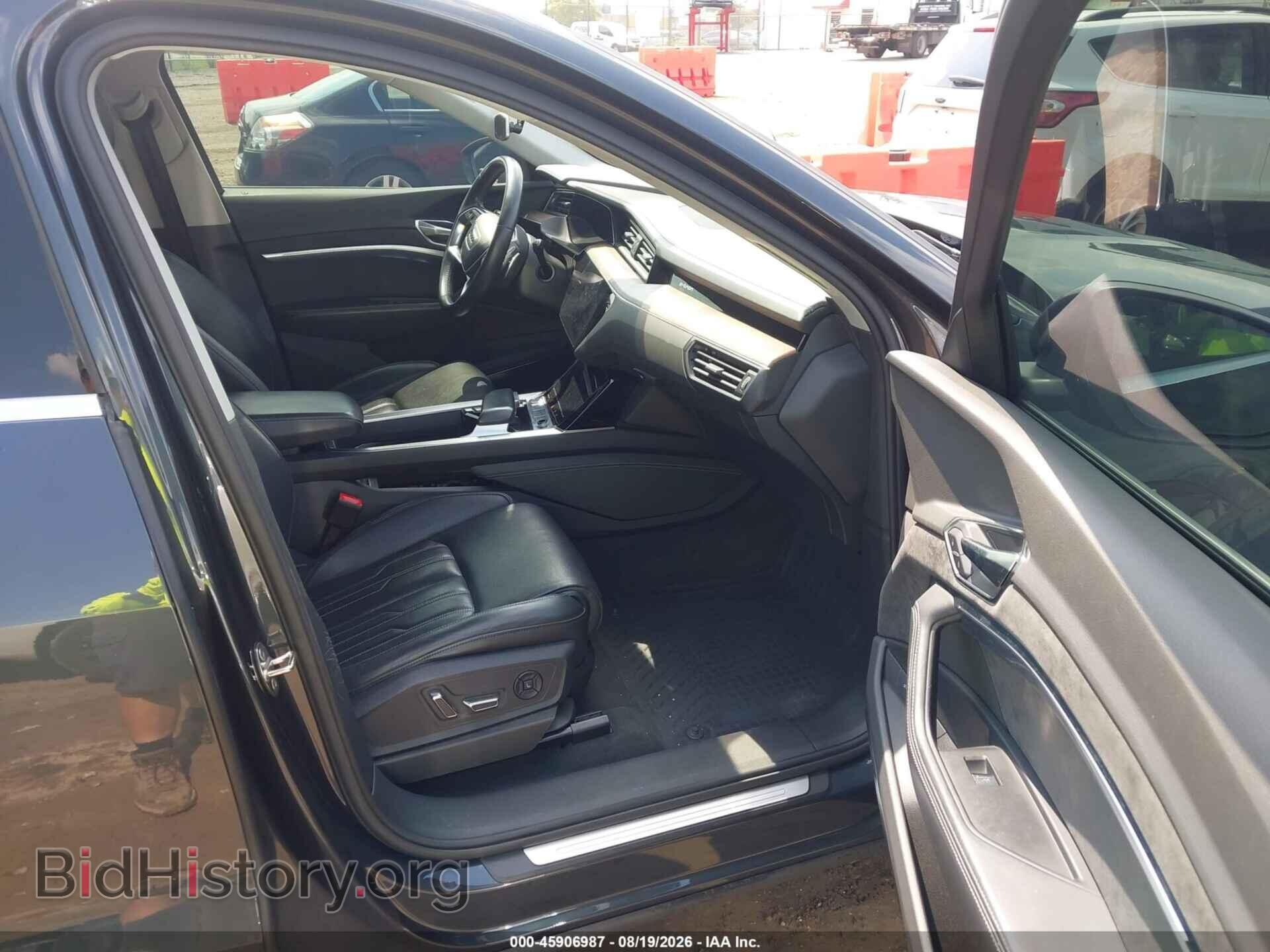 2019 AUDI E-TRON - VIN: WA1VAAGE5KB024967 - Photo 5
