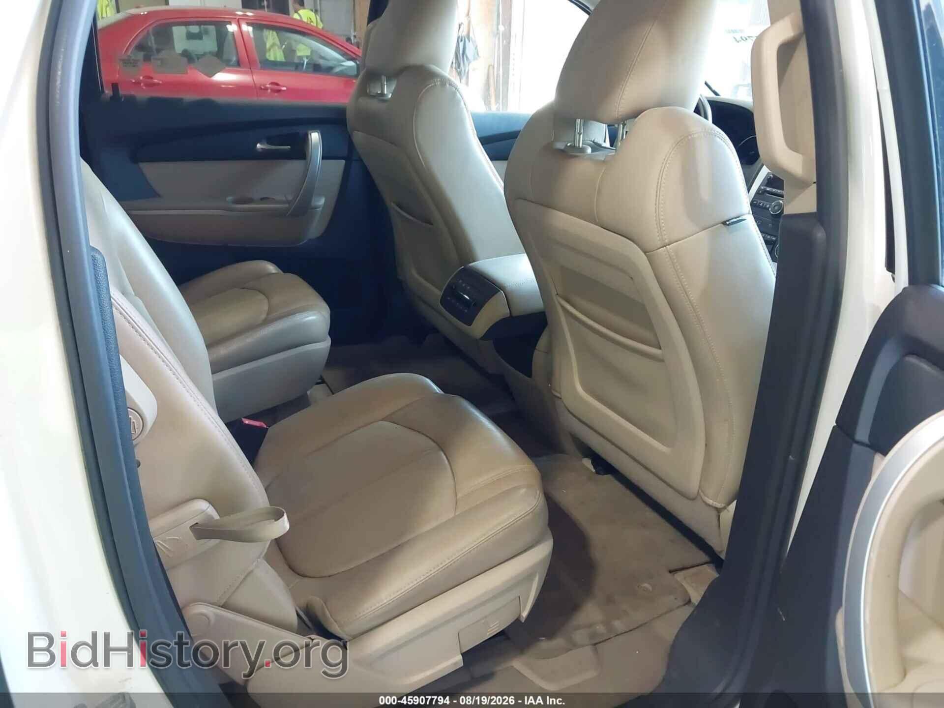 2011 GMC ACADIA - VIN: 1GKKVRED8BJ276664 - Photo 8