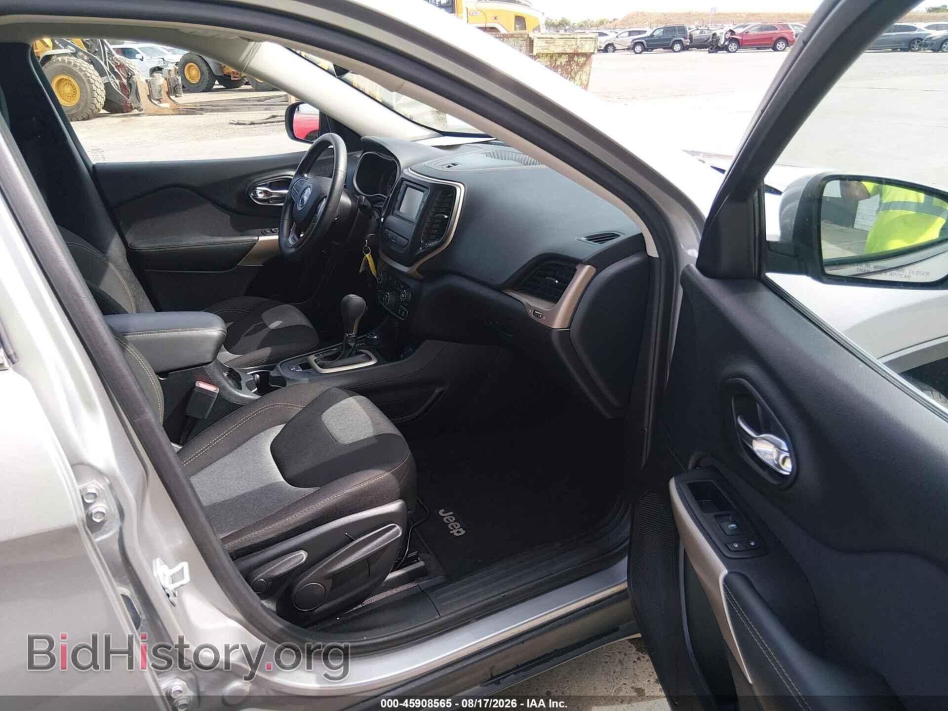 2018 JEEP CHEROKEE - VIN: 1C4PJMCB2JD528455 - Photo 5
