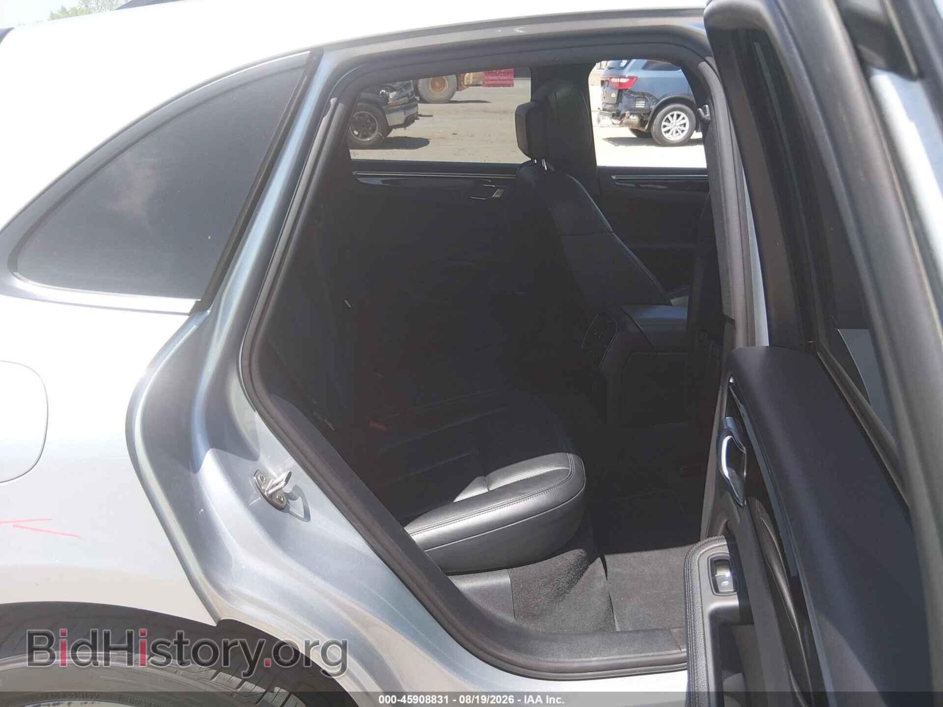 2018 PORSCHE MACAN - VIN: WP1AA2A51JLB13946 - Photo 8