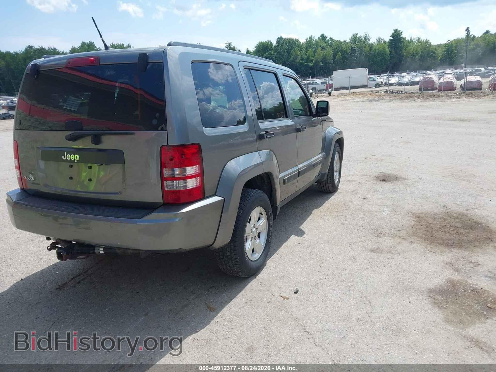 2012 JEEP LIBERTY - VIN: 1C4PJMAK2CW197077 - Photo 4