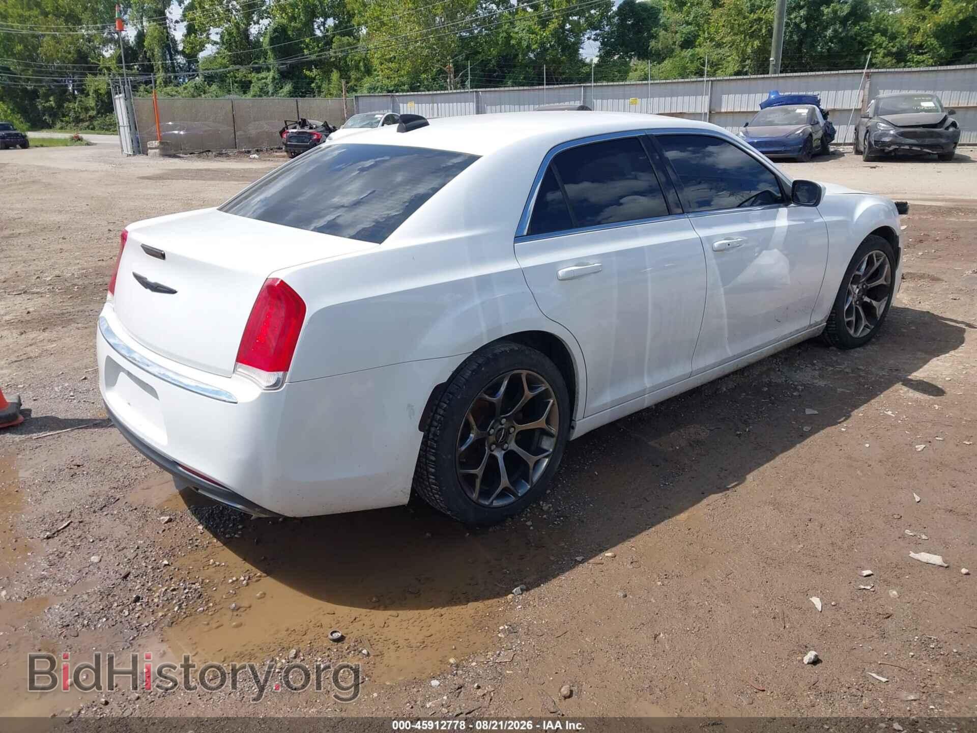 2015 CHRYSLER 300 - VIN: 2C3CCAAG2FH749283 - Photo 4