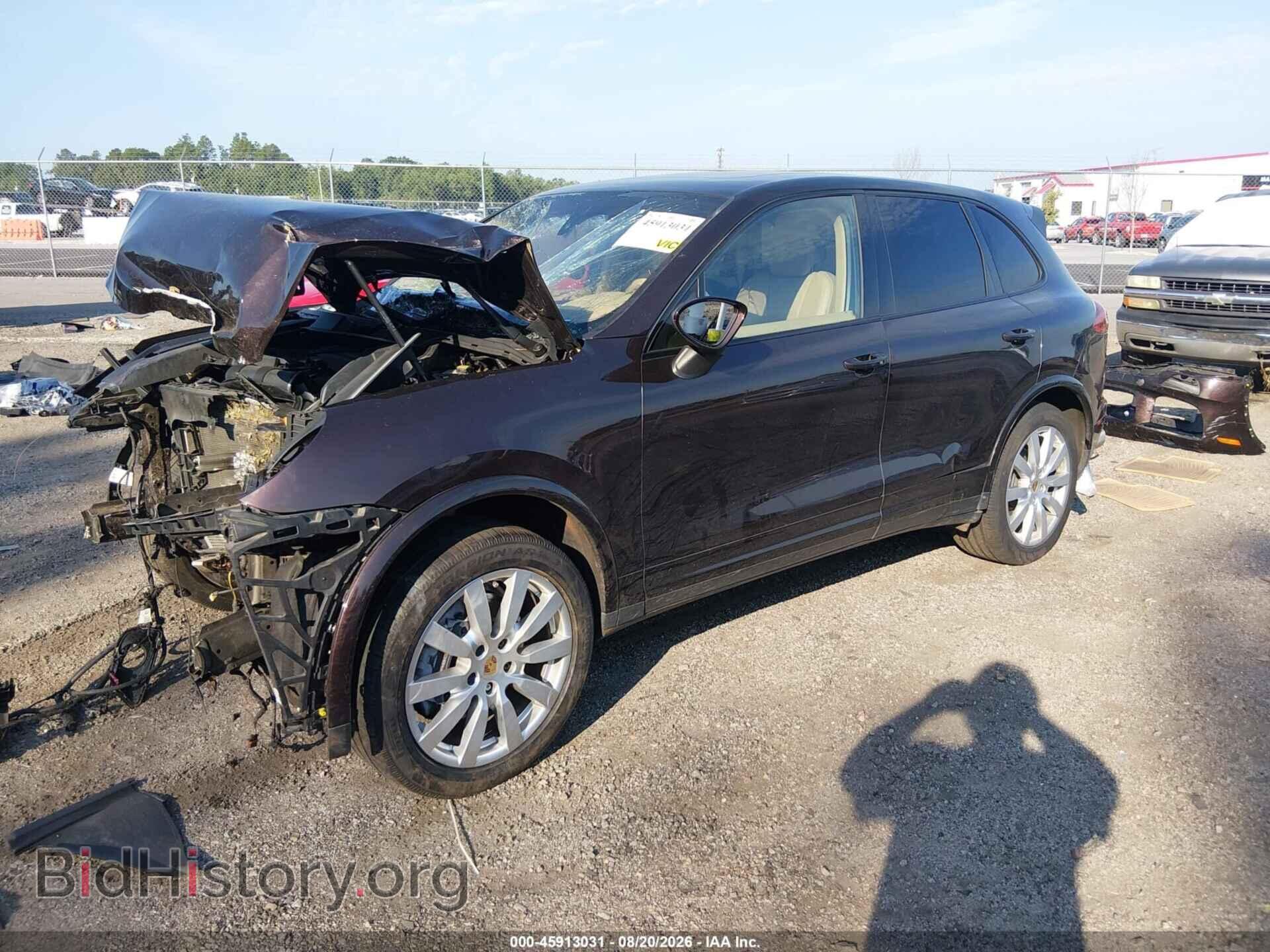 2017 PORSCHE CAYENNE - VIN: WP1AA2A20HKA82260 - Фото 2