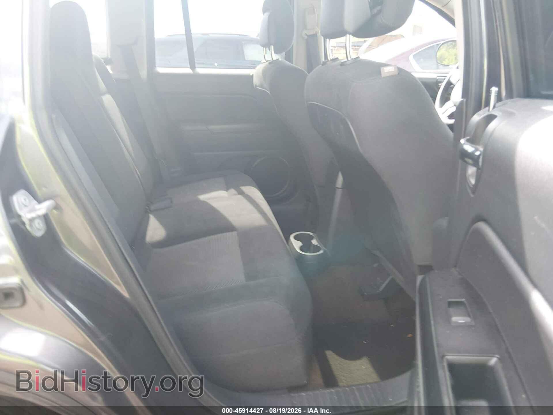 2016 JEEP COMPASS - VIN: 1C4NJCBA2GD568621 - Photo 8