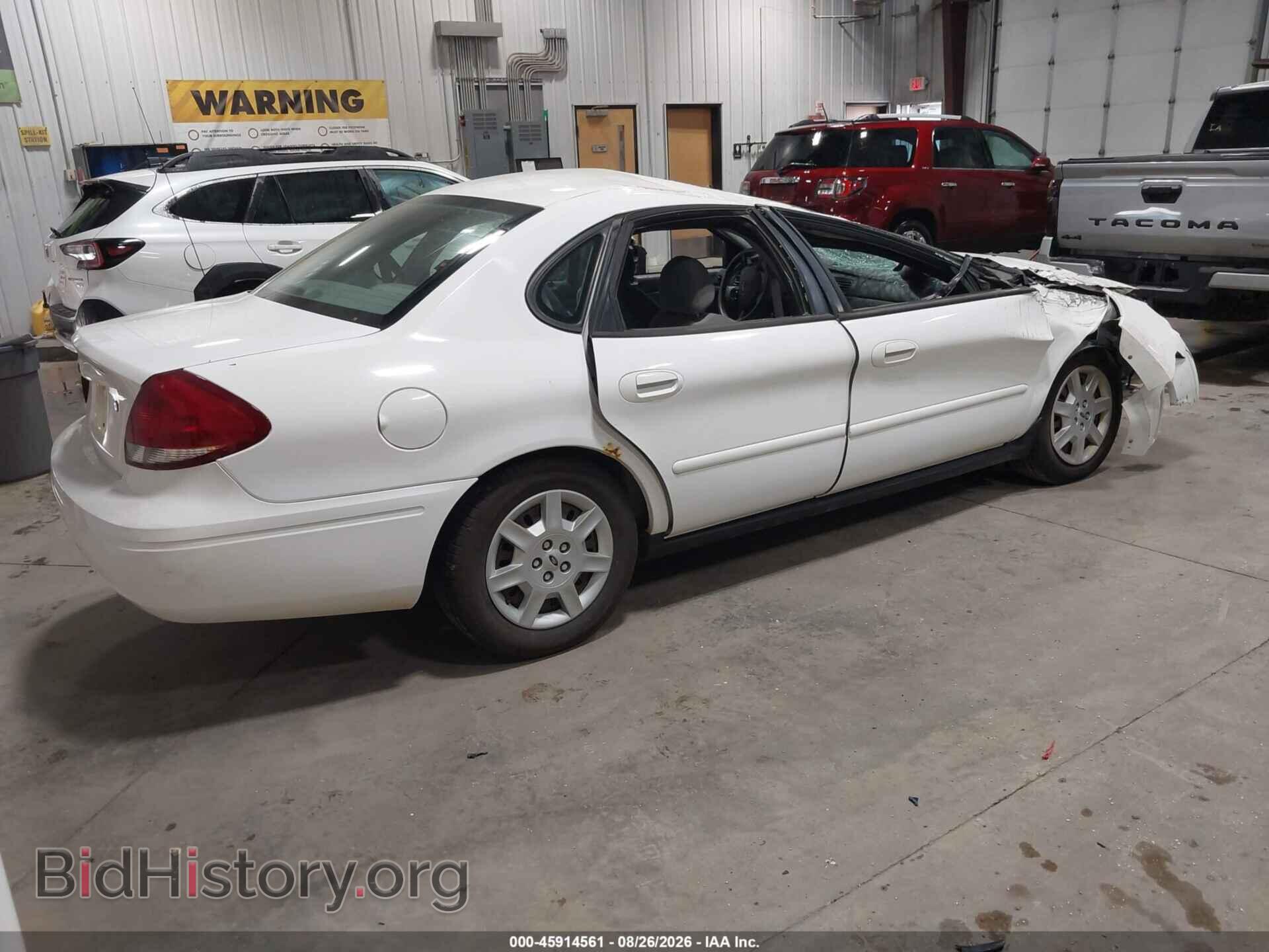 2006 FORD TAURUS - VIN: 1FAFP53206A214821 - Photo 4