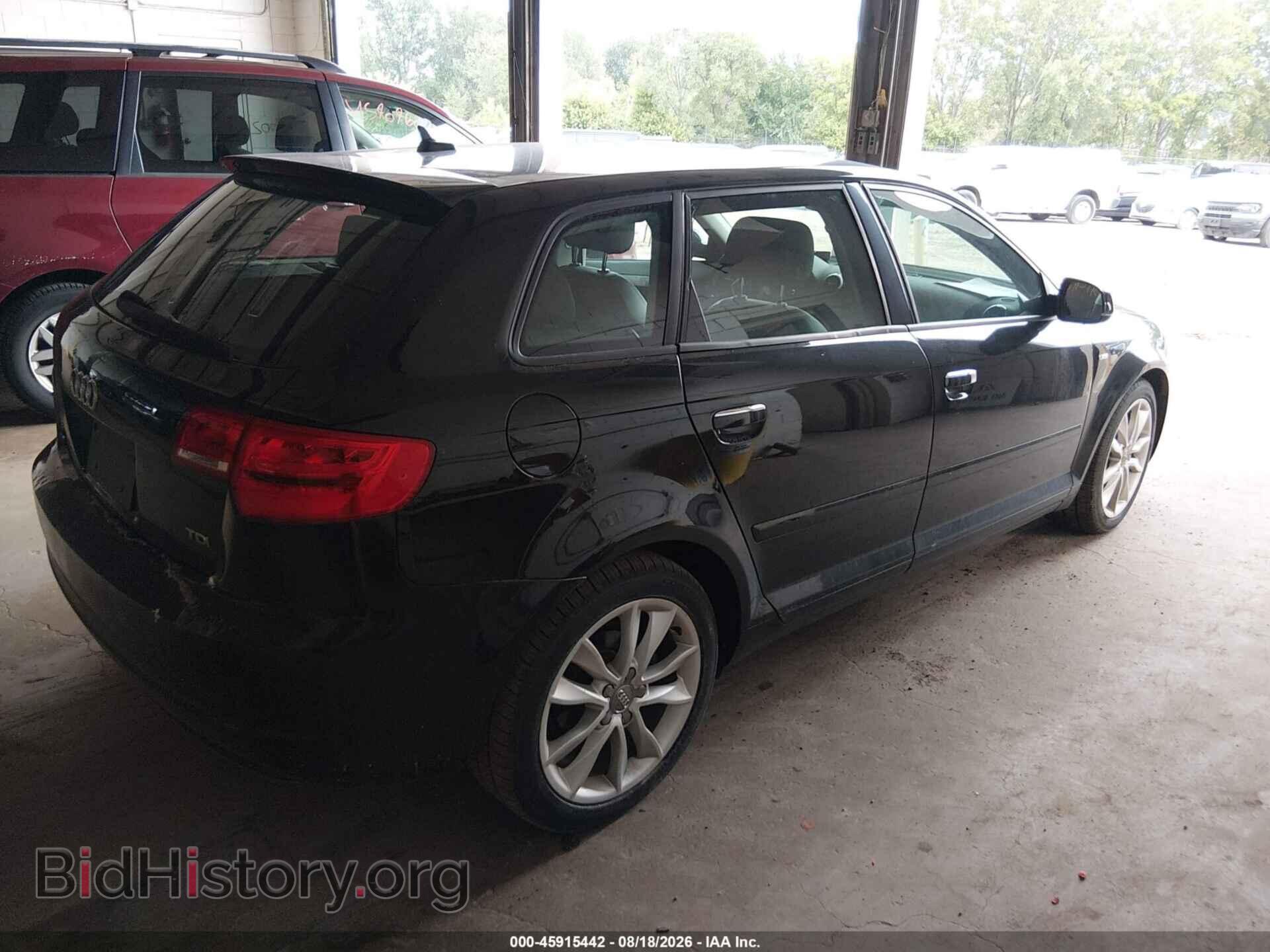 2012 AUDI A3 - VIN: WAUBJAFM2CA122280 - Photo 4