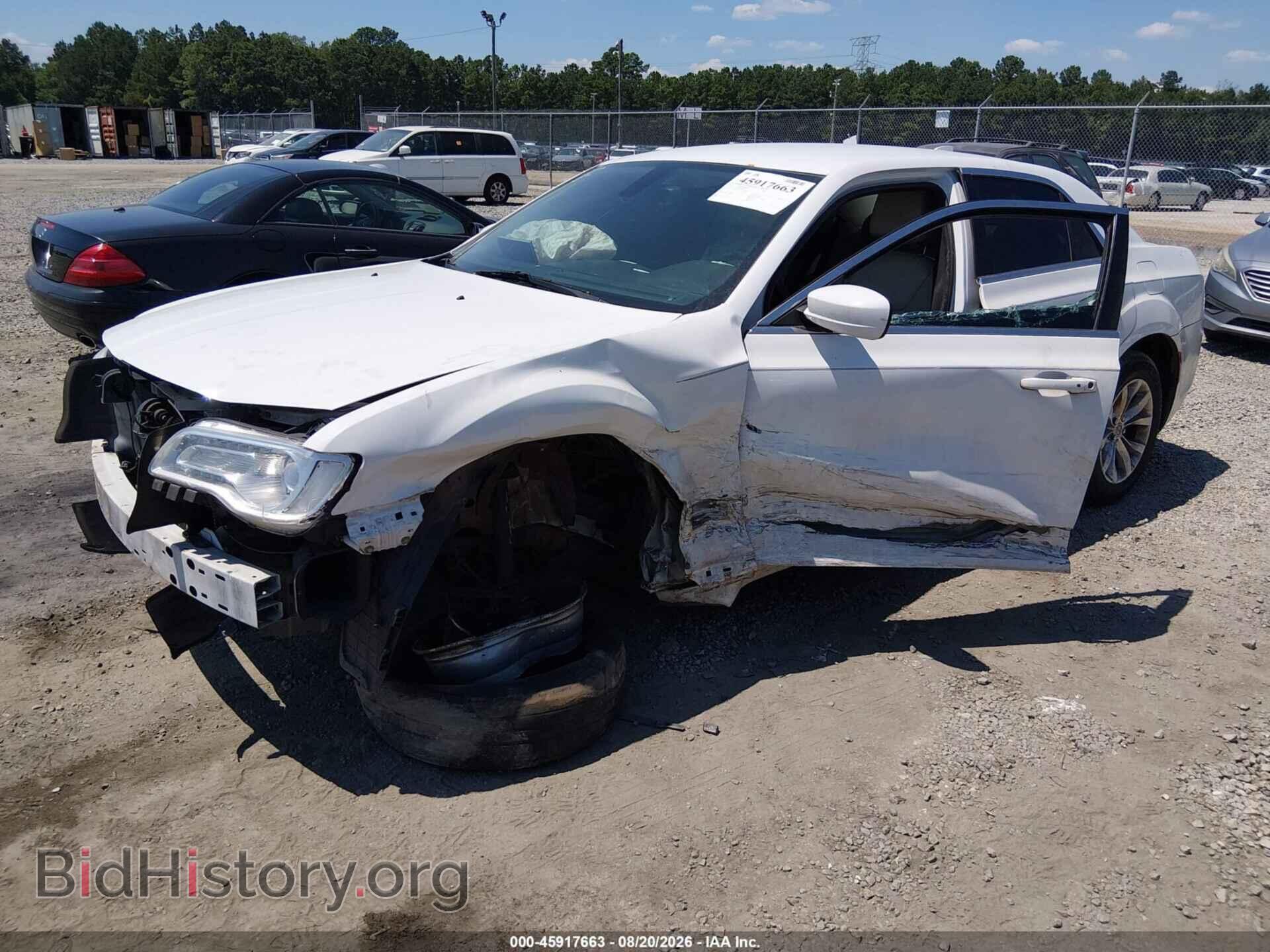 2015 CHRYSLER 300 - VIN: 2C3CCAAG3FH872185 - Photo 2