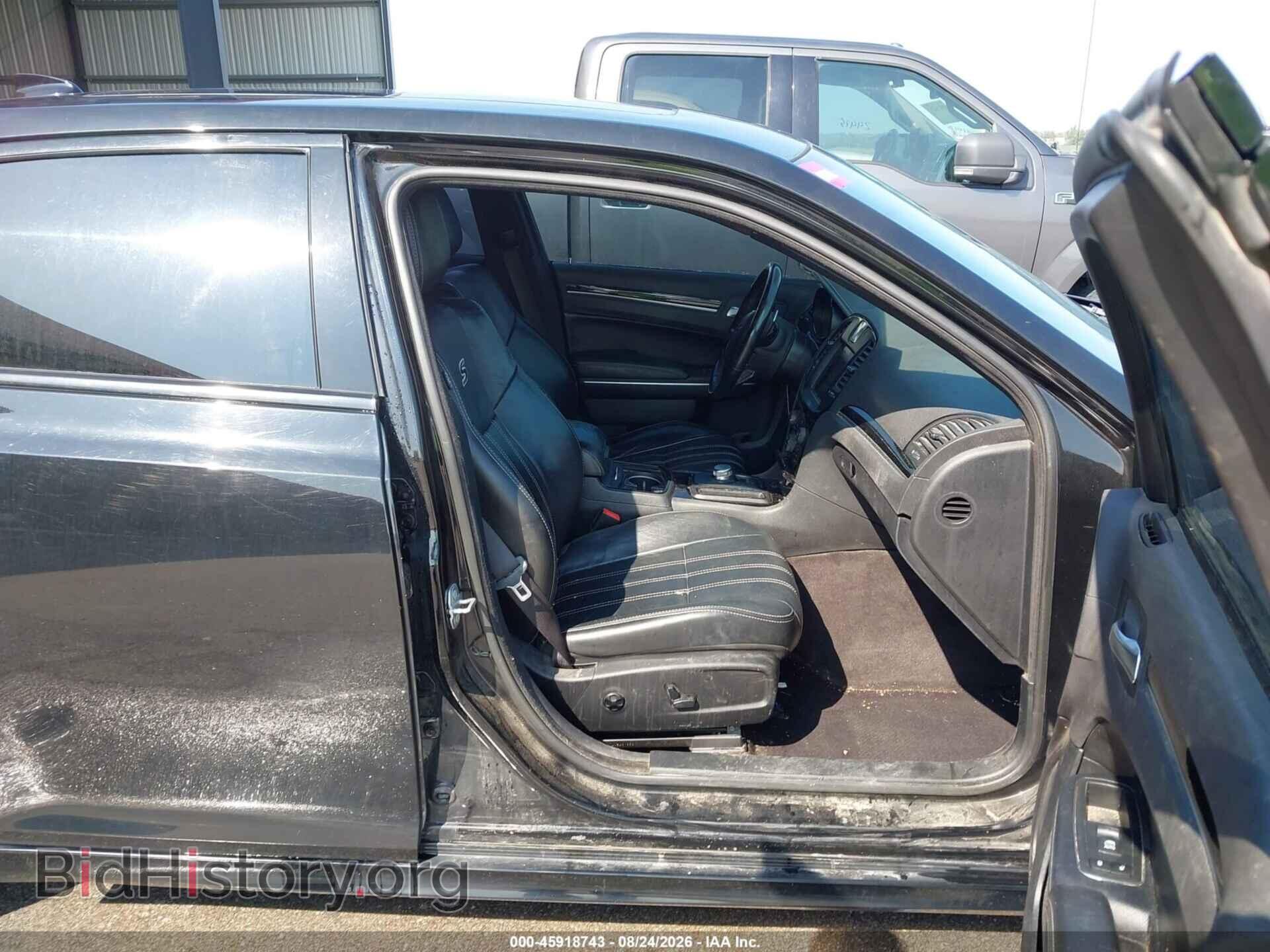 2017 CHRYSLER 300 - VIN: 2C3CCAGGXHH586070 - Фото 5
