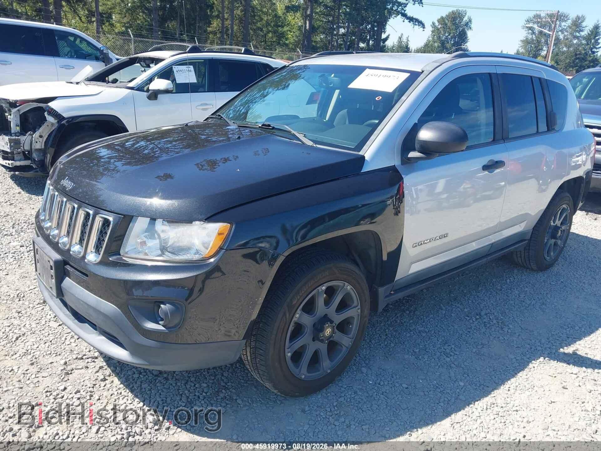 2011 JEEP COMPASS - VIN: 1J4NF1FB8BD266620 - Photo 2