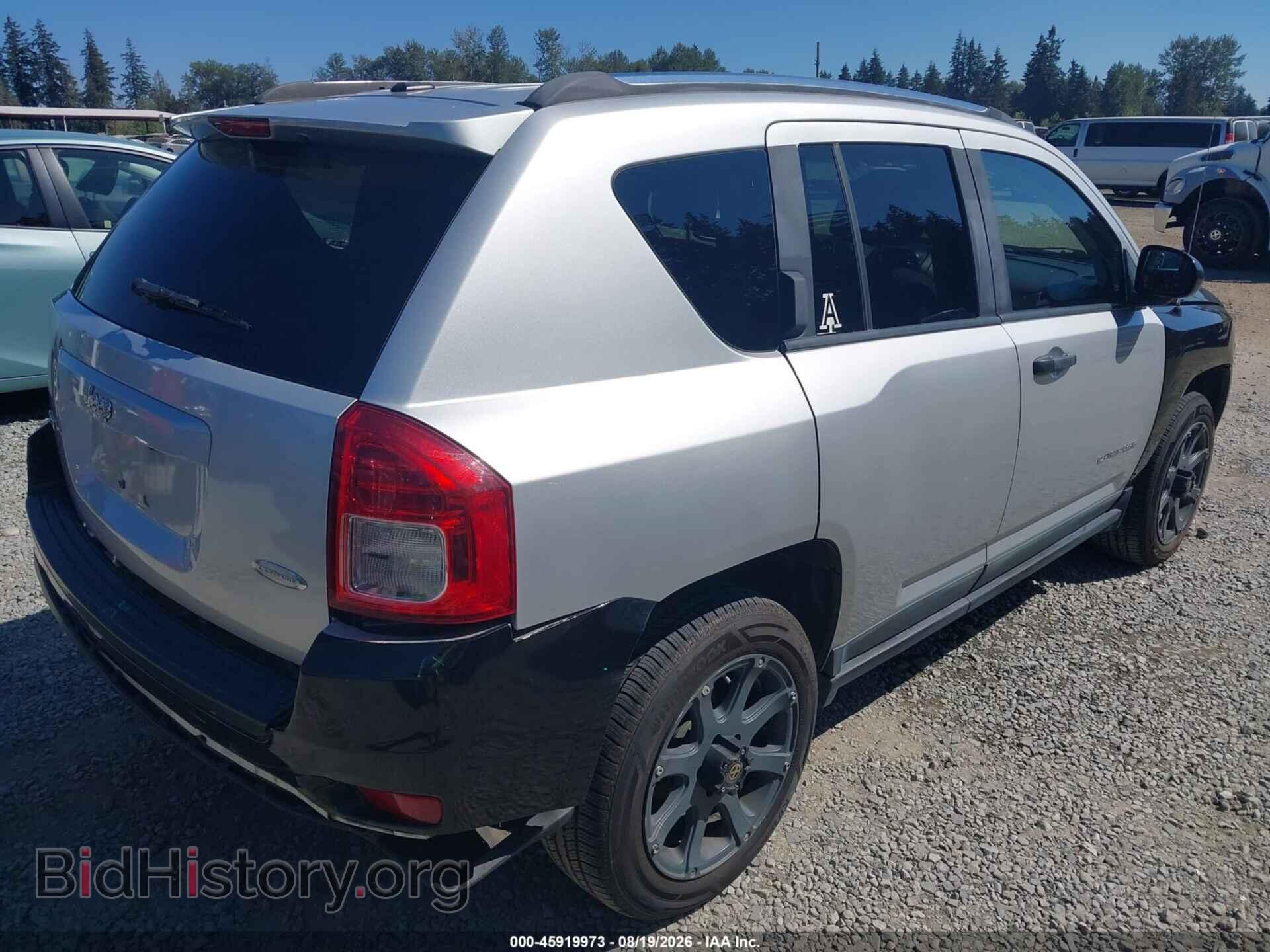 2011 JEEP COMPASS - VIN: 1J4NF1FB8BD266620 - Photo 4