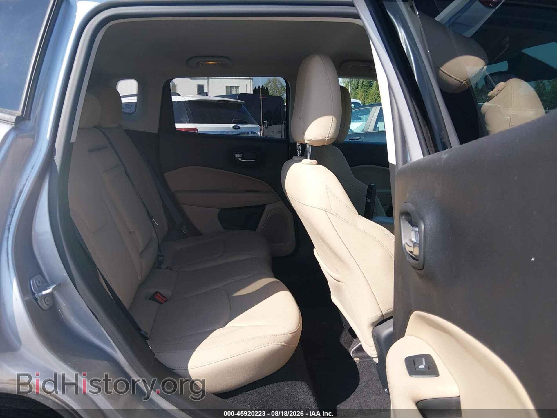 2018 JEEP COMPASS - VIN: 3C4NJDAB2JT392297 - Photo 8