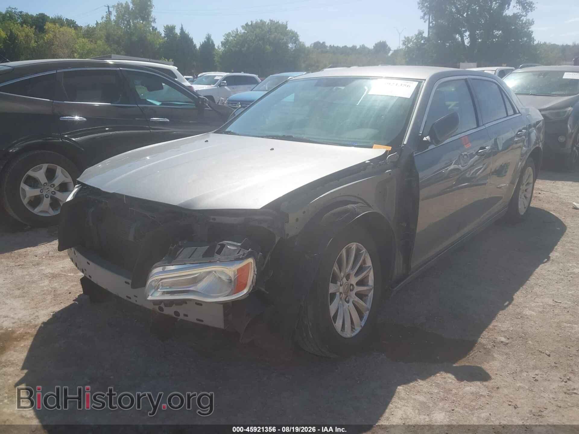 2012 CHRYSLER 300 - VIN: 2C3CCAAG8CH233649 - Photo 2