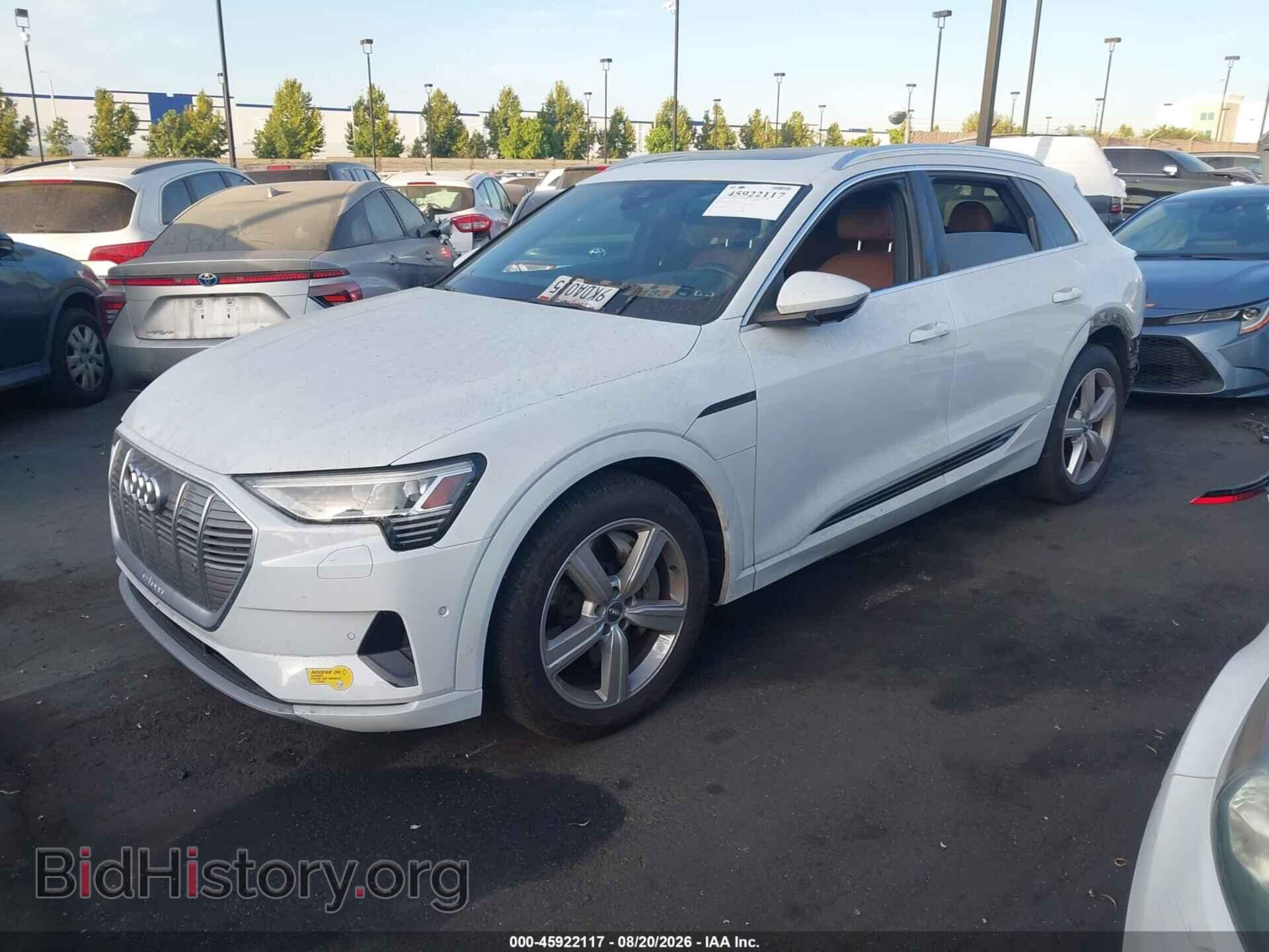 2019 AUDI E-TRON - VIN: WA1LAAGEXKB024292 - Фото 2