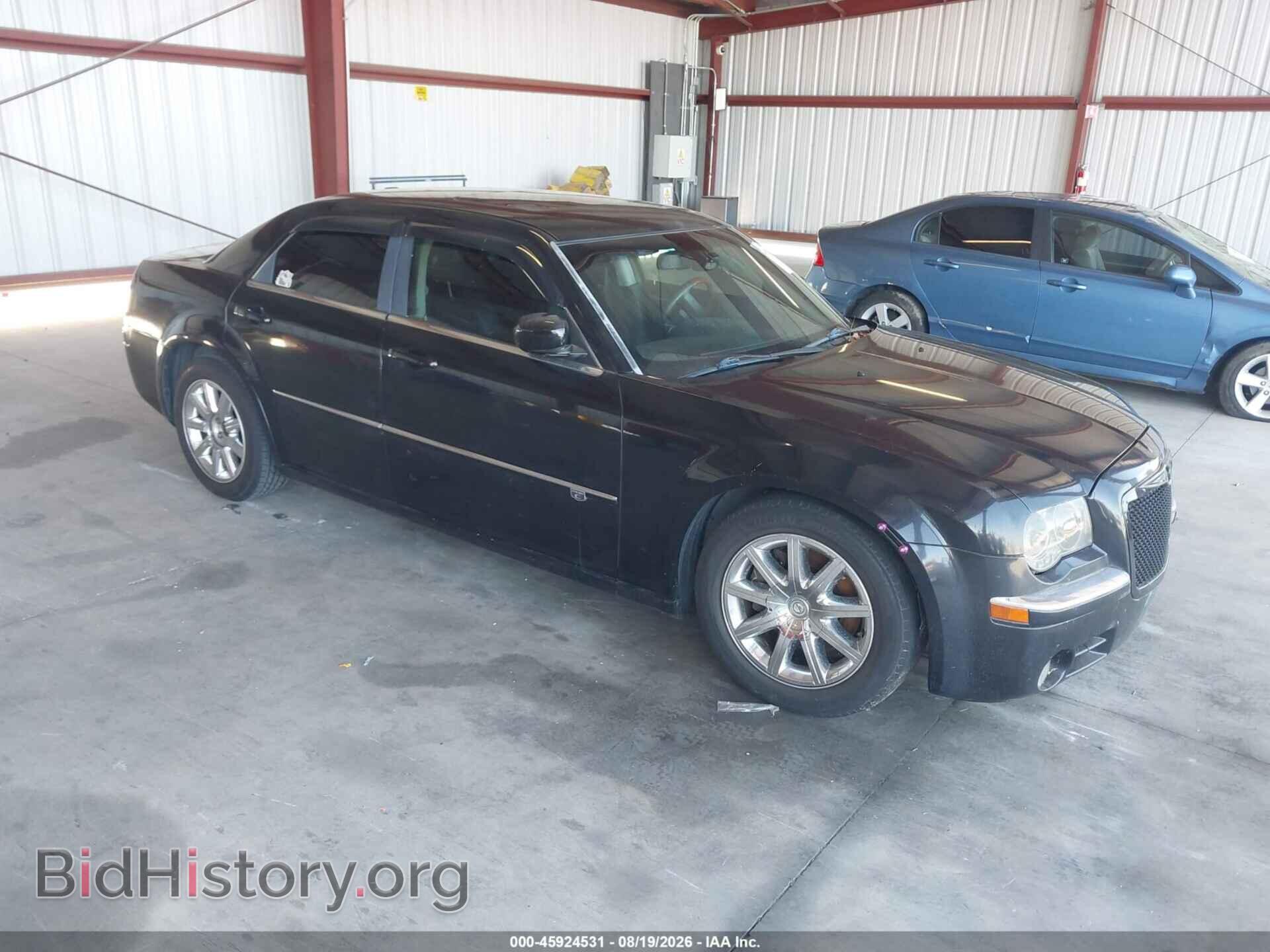 Фотография 2C3CA6CT8AH199898 - CHRYSLER 300C 2010
