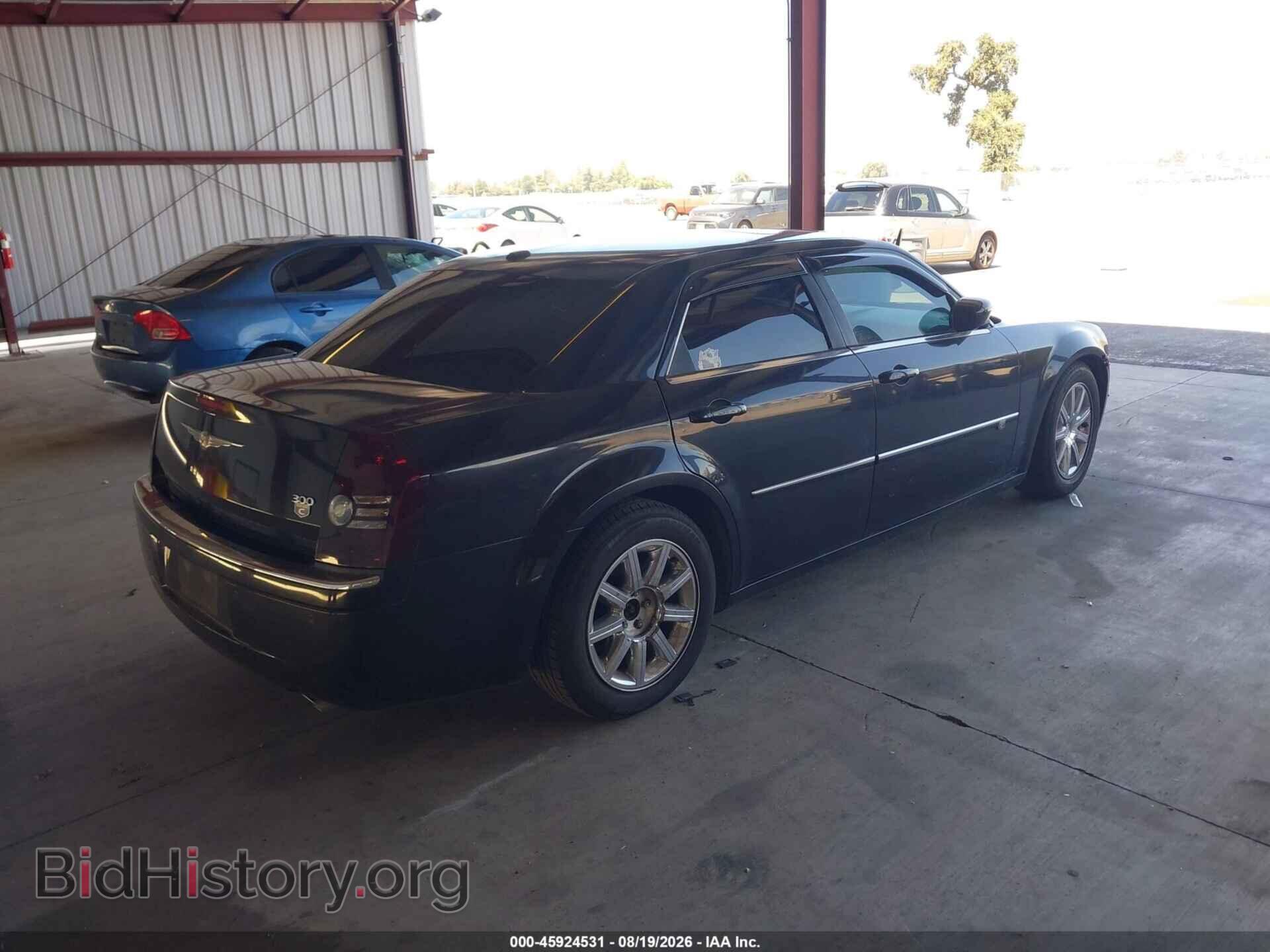 2010 CHRYSLER 300C - VIN: 2C3CA6CT8AH199898 - Фото 4