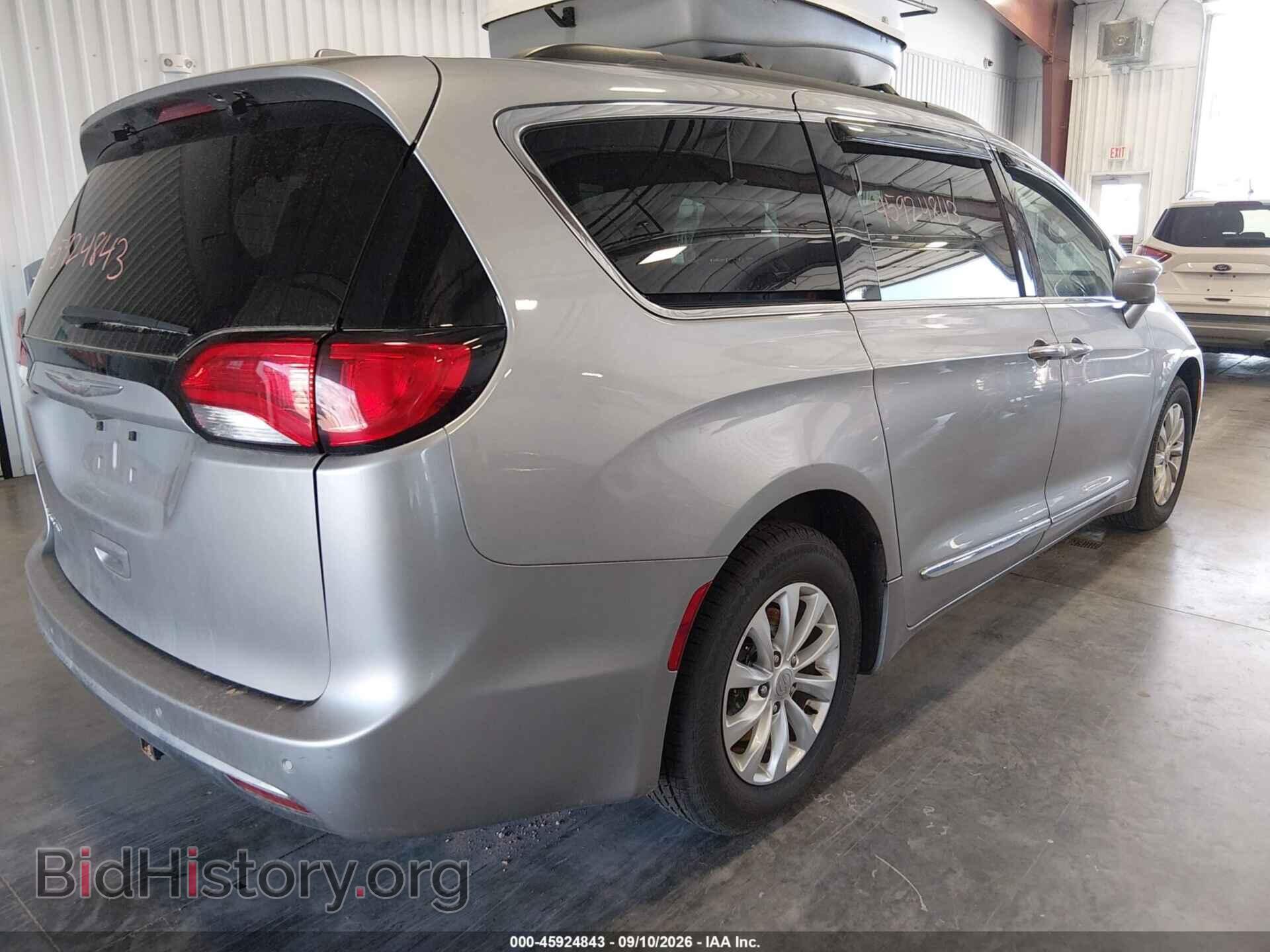 2017 CHRYSLER PACIFICA - VIN: 2C4RC1BG8HR620689 - Photo 4