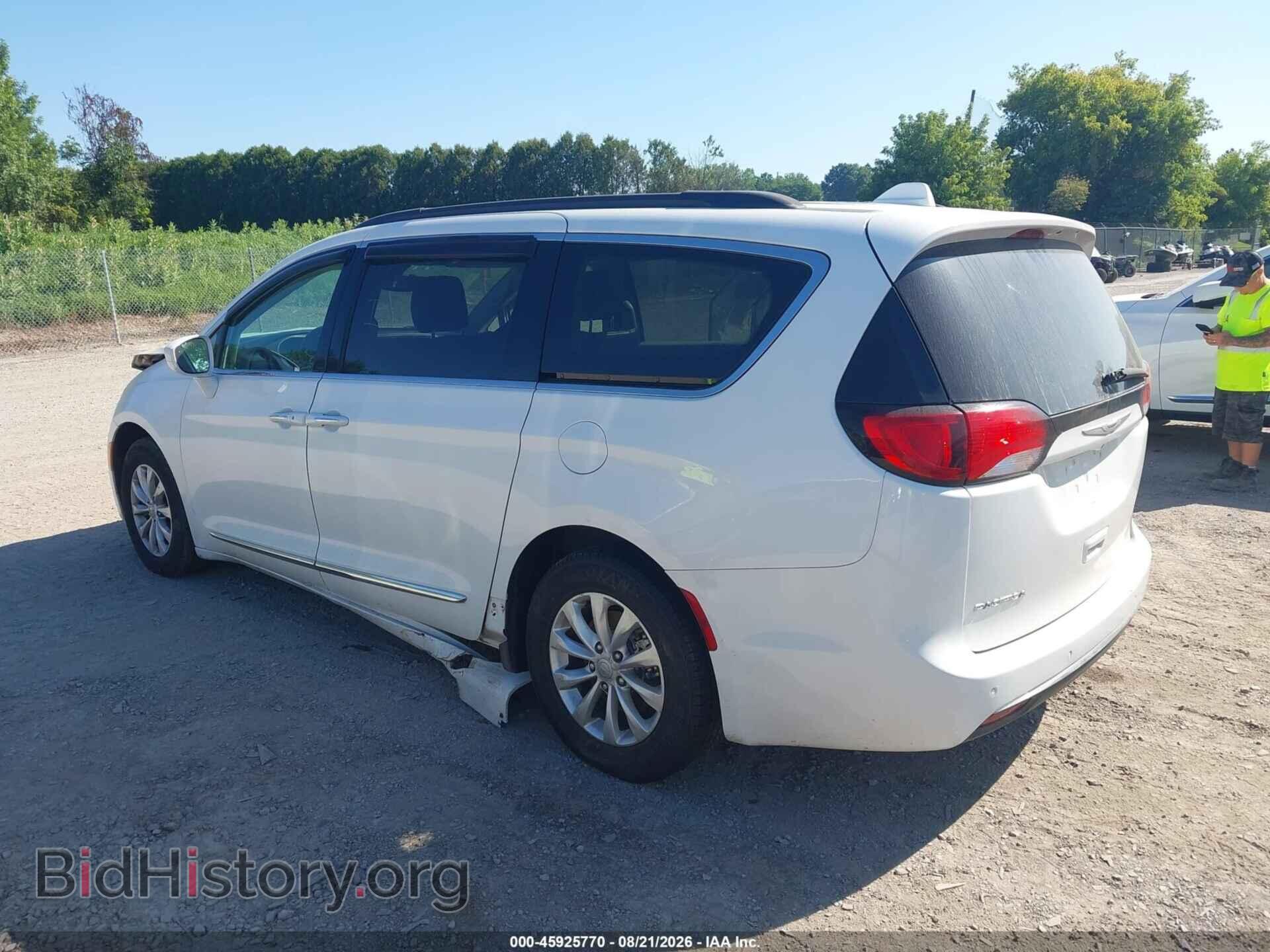 2017 CHRYSLER PACIFICA - VIN: 2C4RC1BG7HR524388 - Фото 3