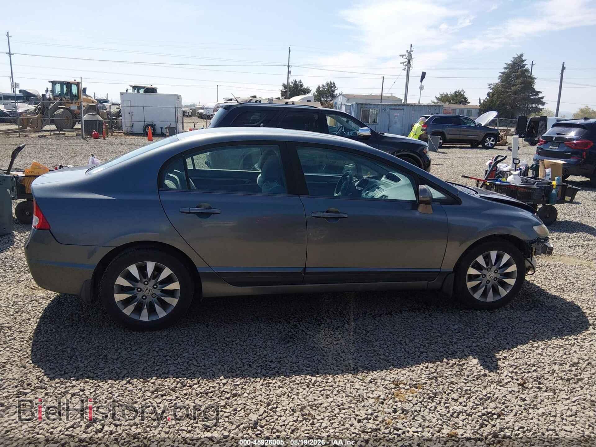 2010 HONDA CIVIC - VIN: 19XFA1F8XAE084069 - Photo 13