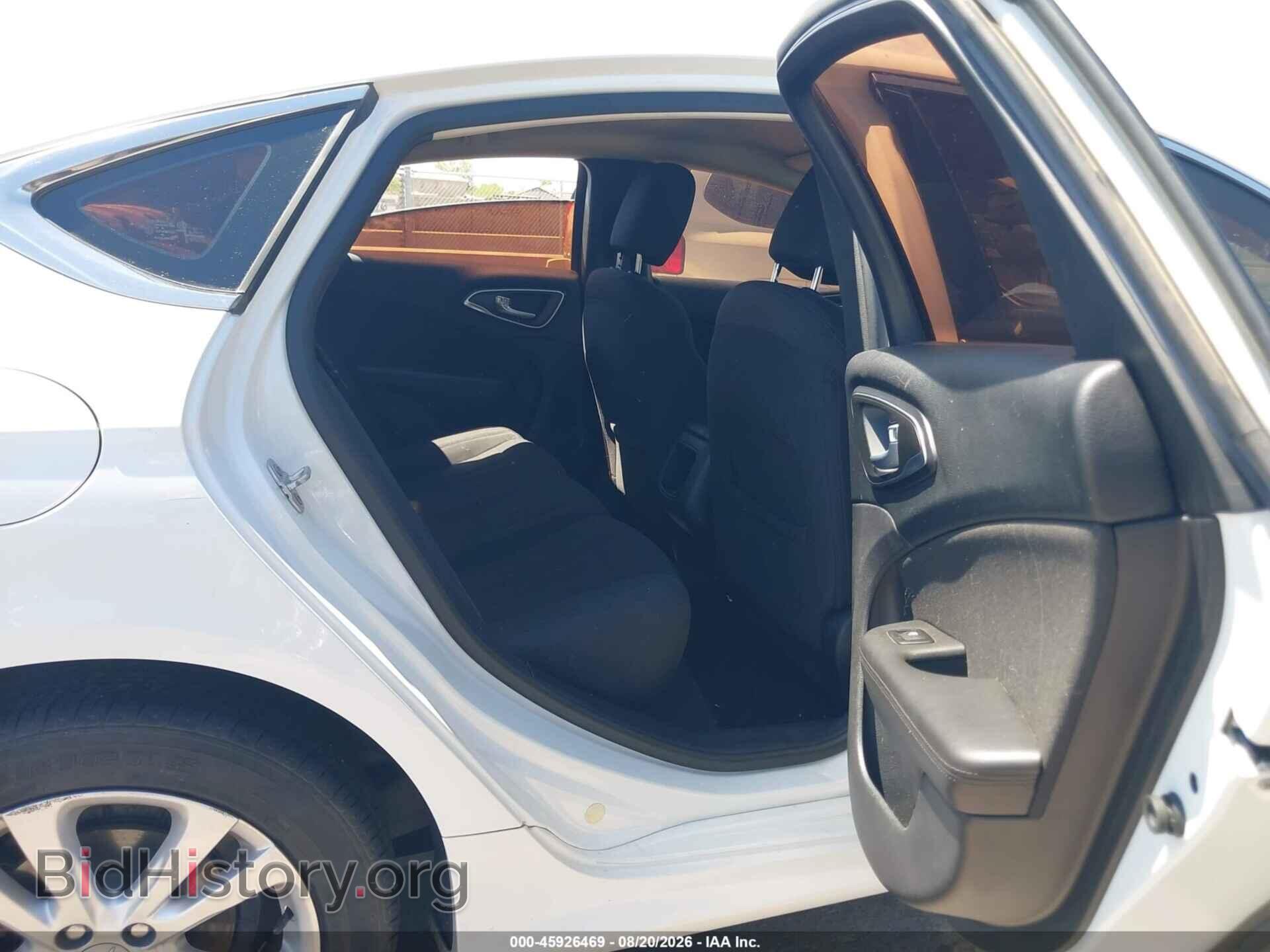 2016 CHRYSLER 200 - VIN: 1C3CCCAB7GN161081 - Фото 8