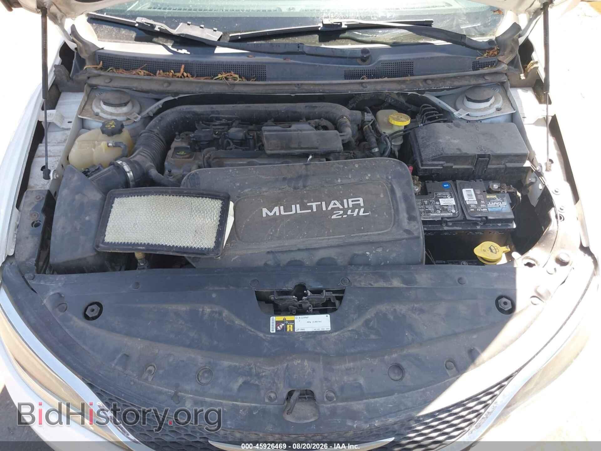 2016 CHRYSLER 200 - VIN: 1C3CCCAB7GN161081 - Фото 10